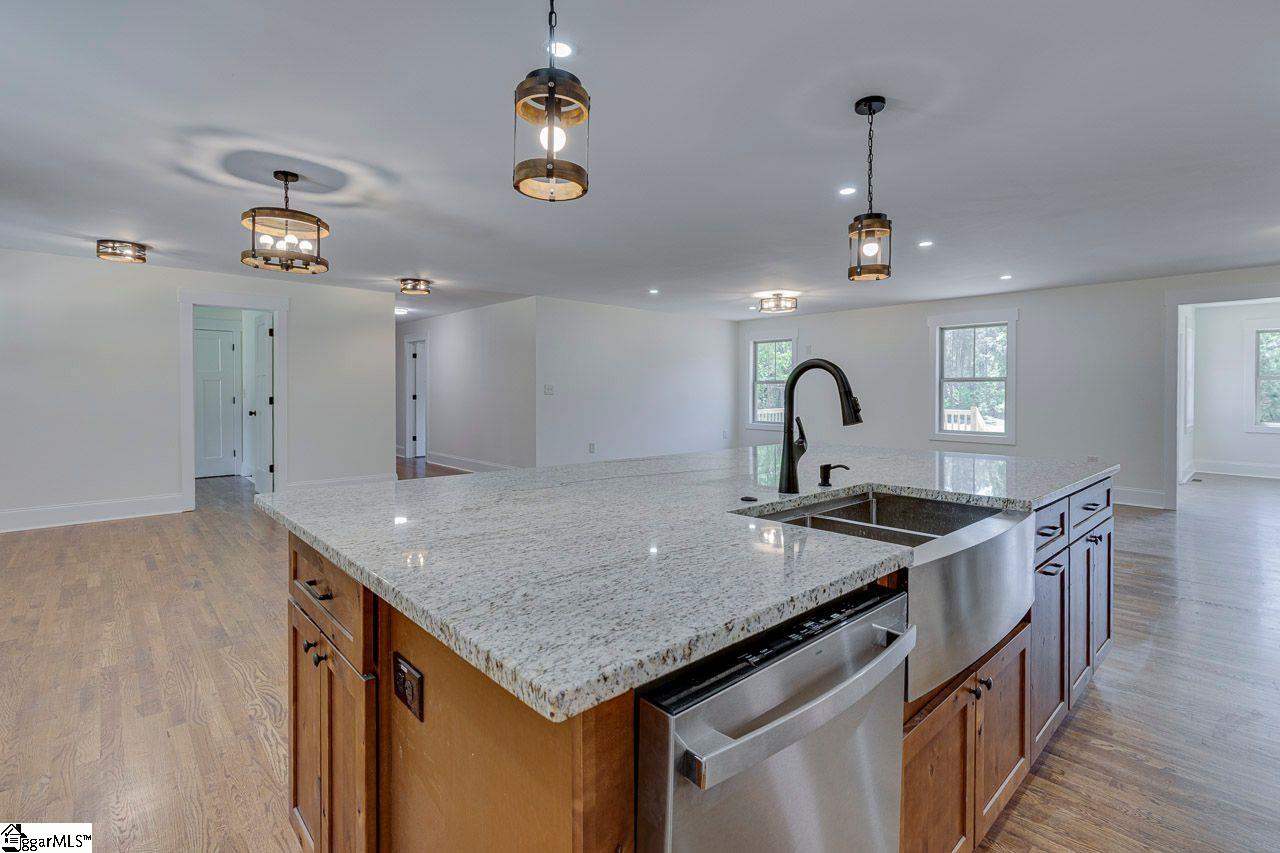 1041 Motlow School Road Property Photo 11