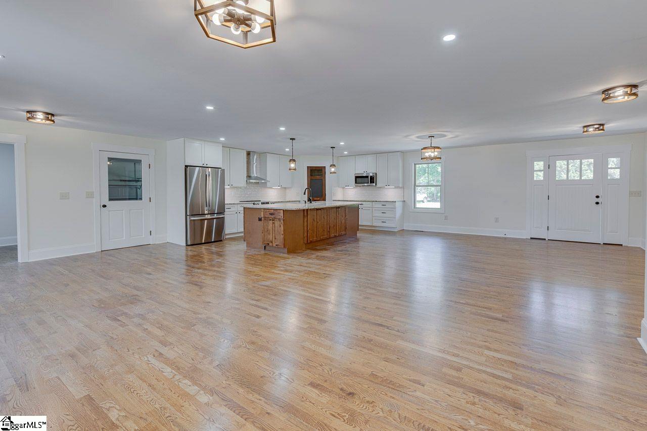 1041 Motlow School Road Property Photo 14