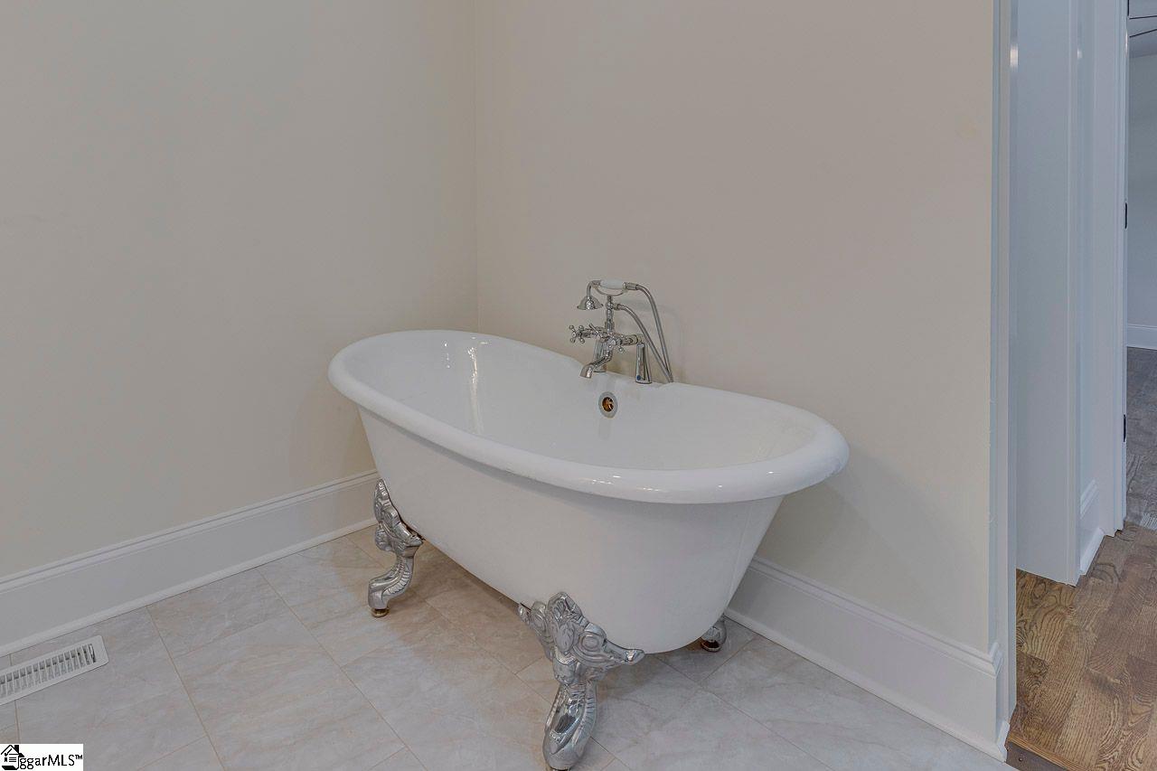 1041 Motlow School Road Property Photo 21