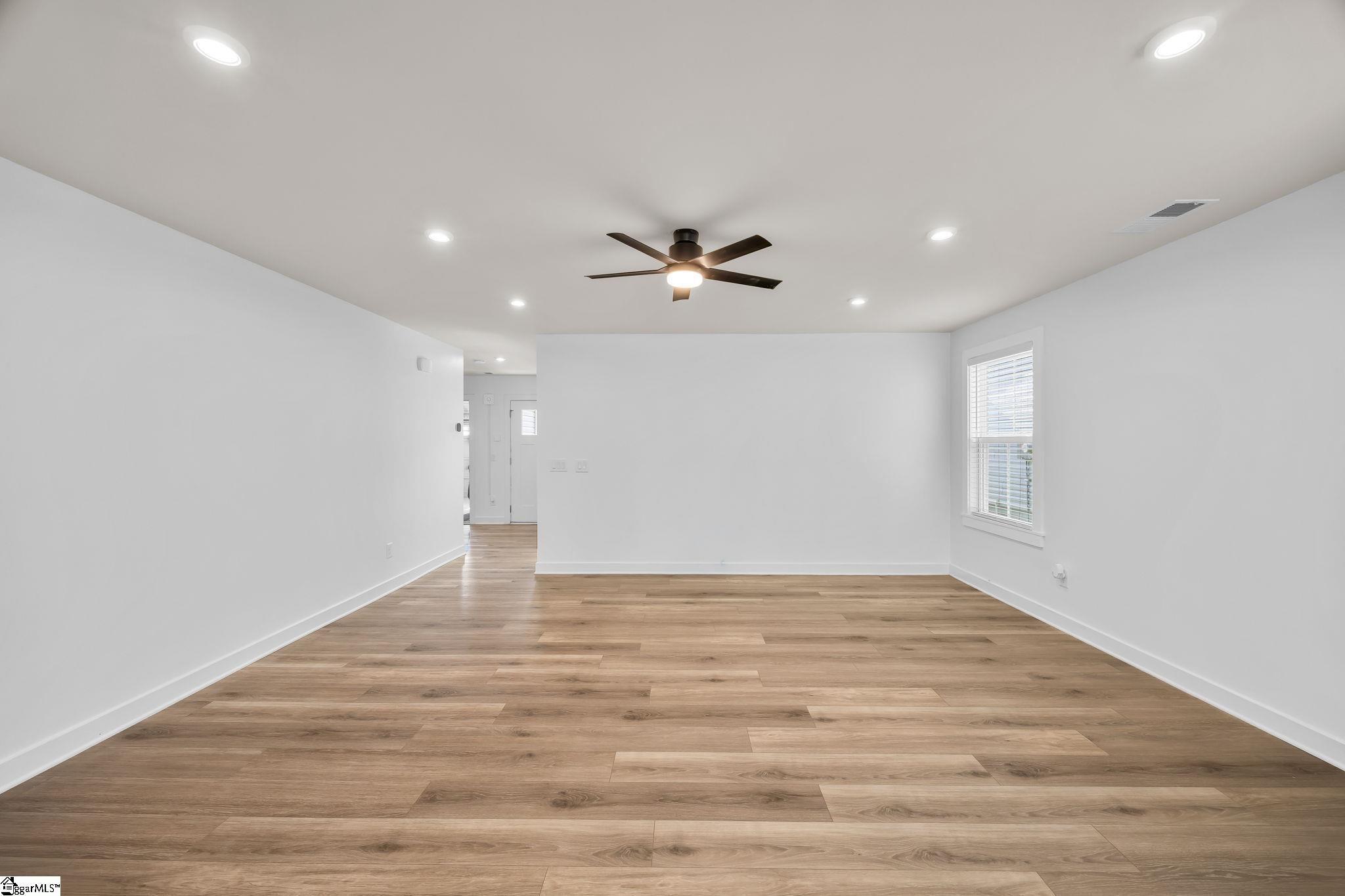 161 Southwell Street Property Photo 9