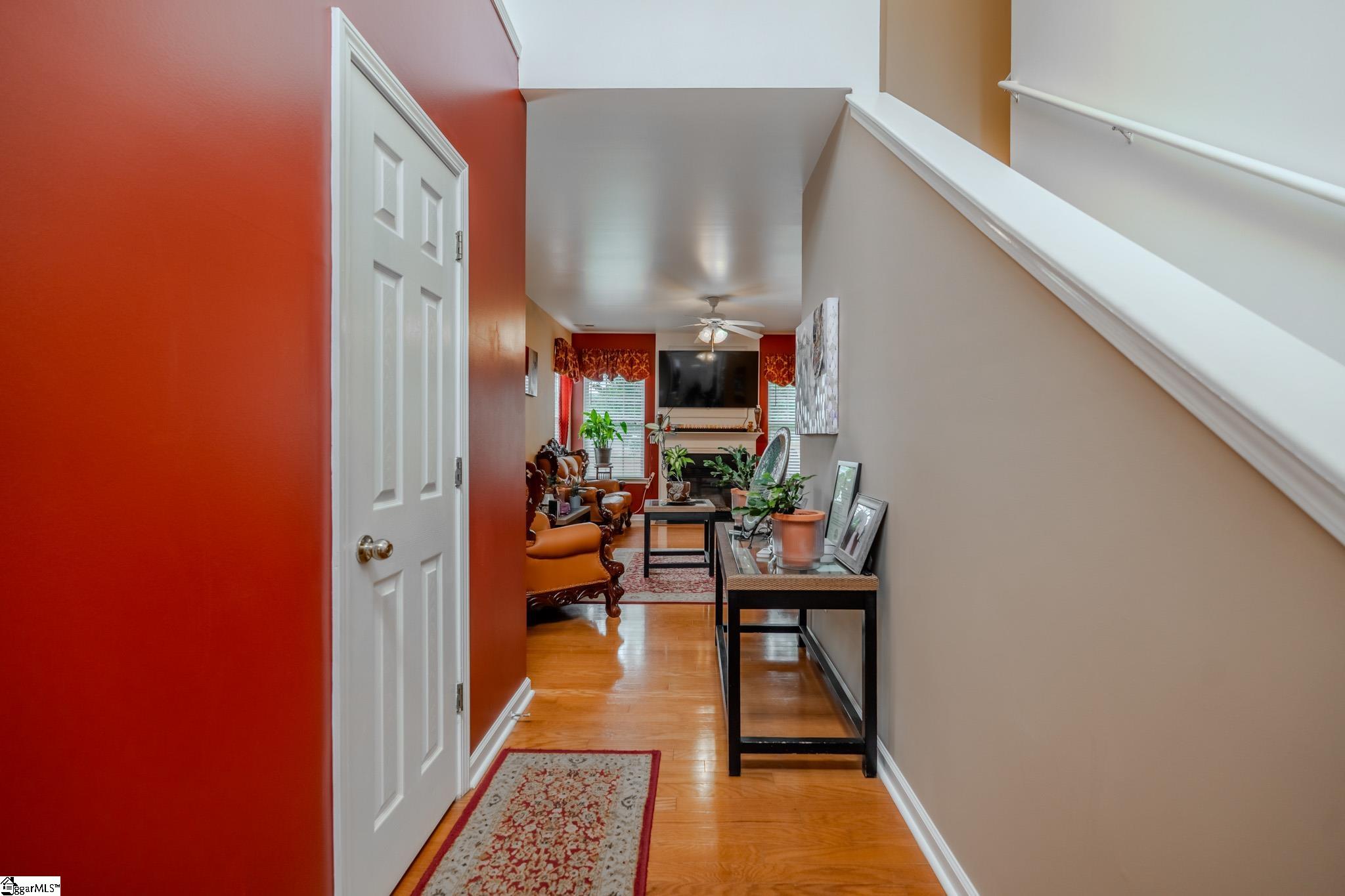 310 Hunslet Way Property Photo 6
