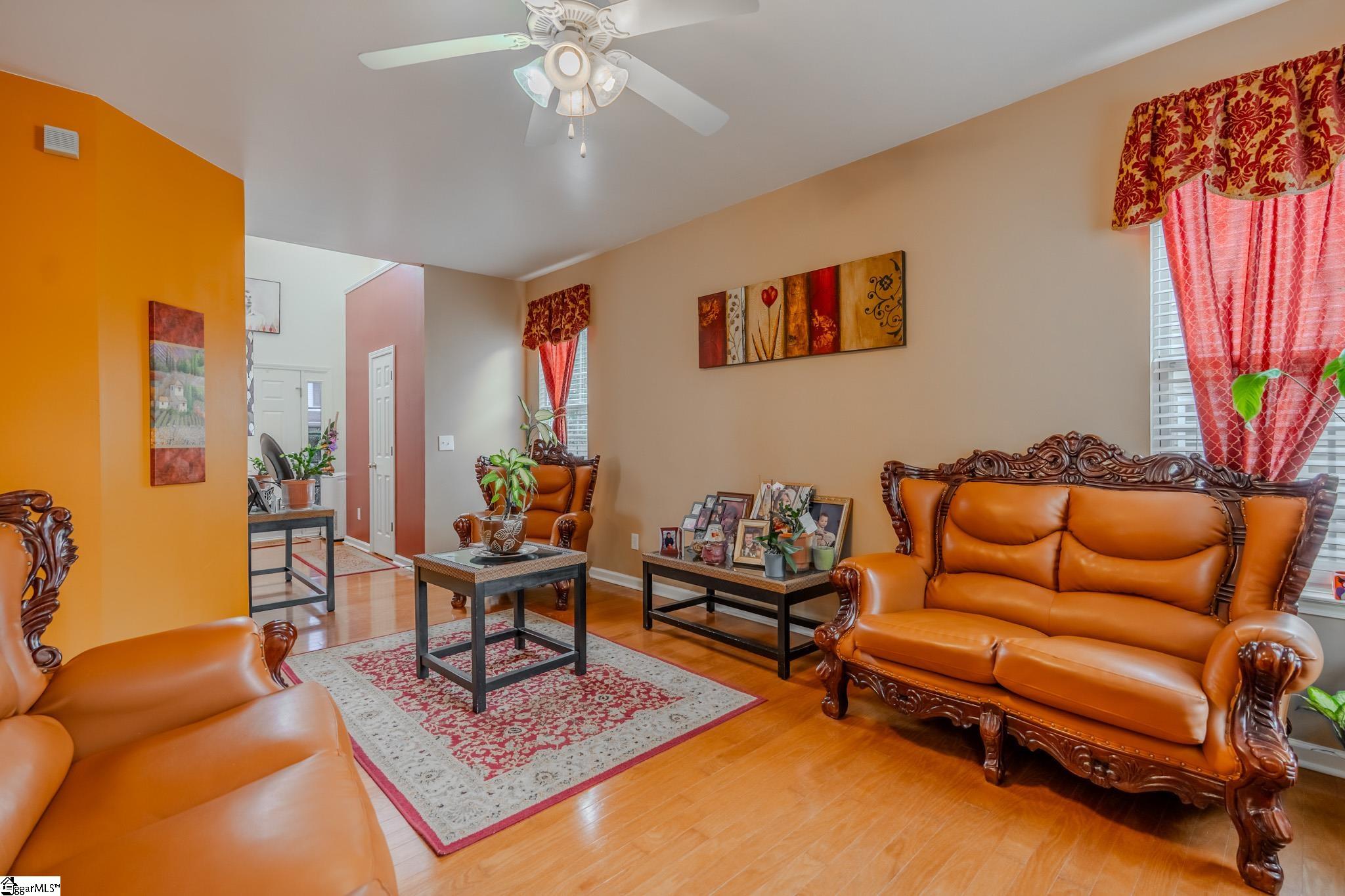 310 Hunslet Way Property Photo 10