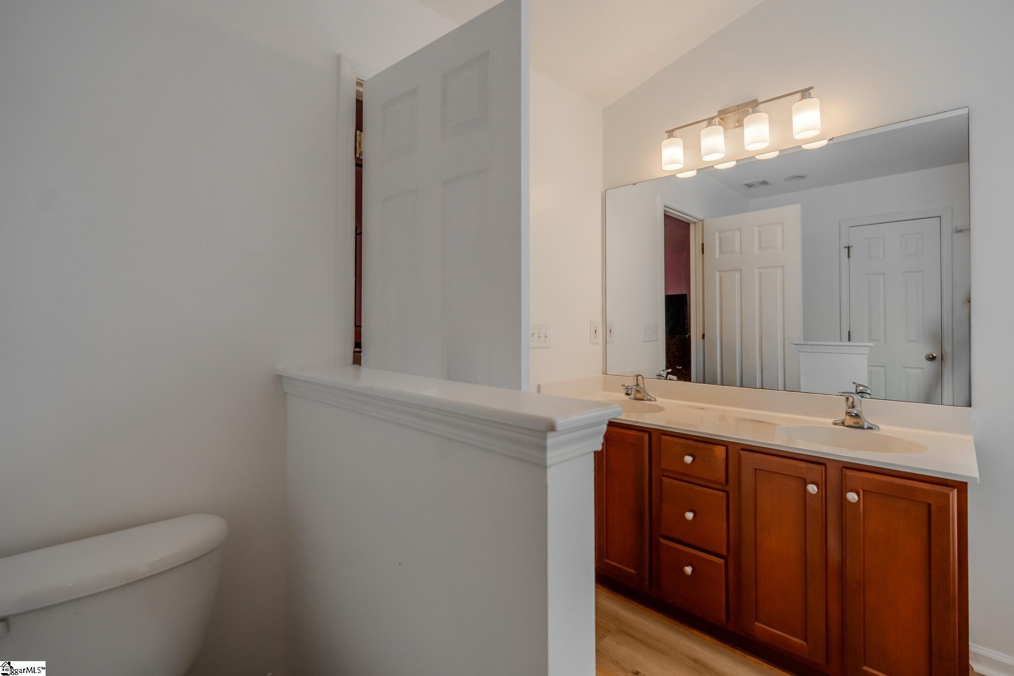 310 Hunslet Way Property Photo 23