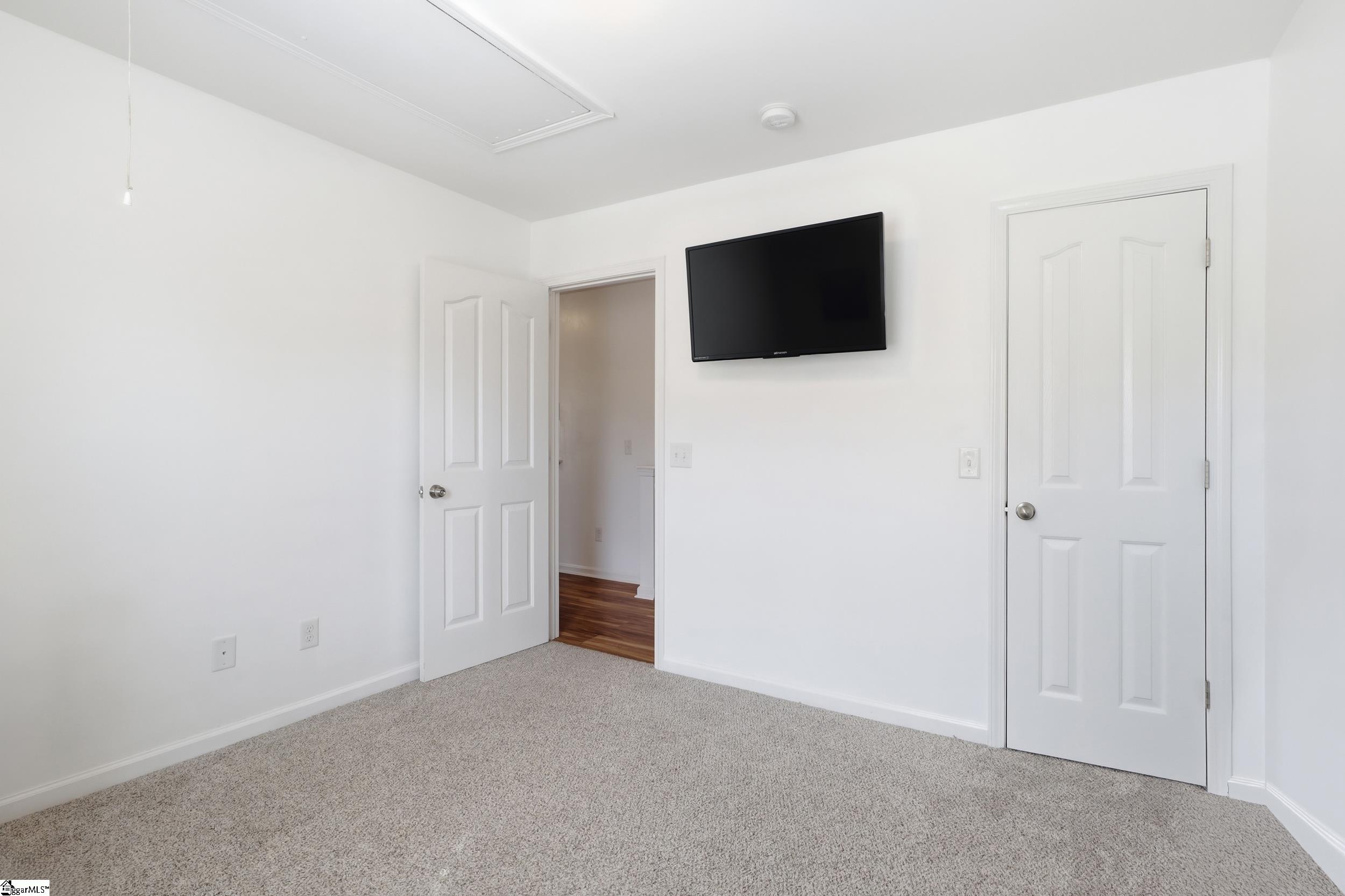 347 Riverdale Road Property Photo 18