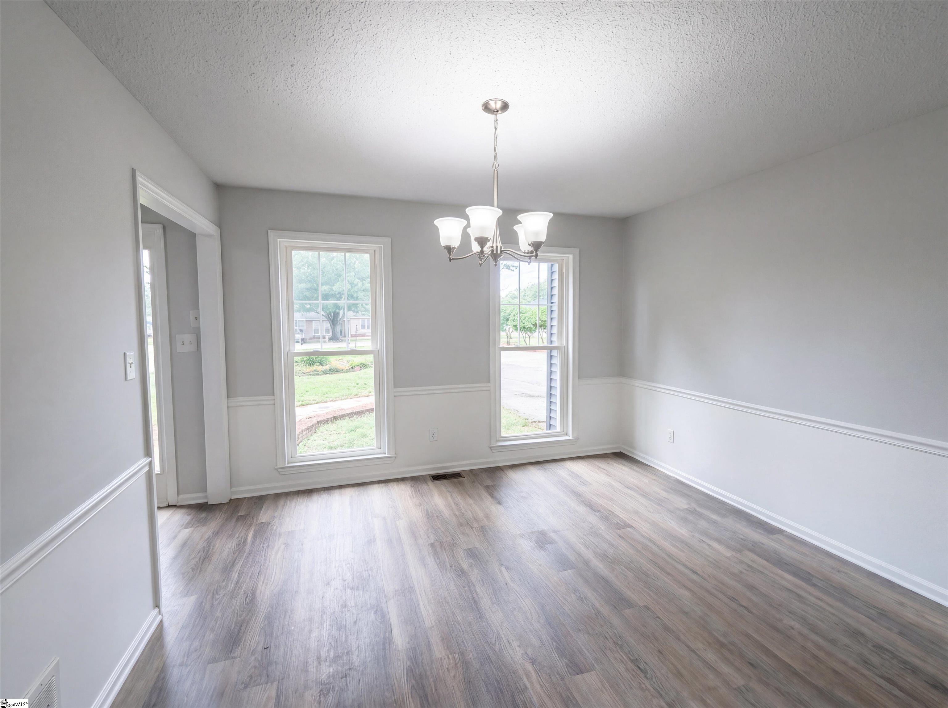 4 Willowood Drive Property Photo 7