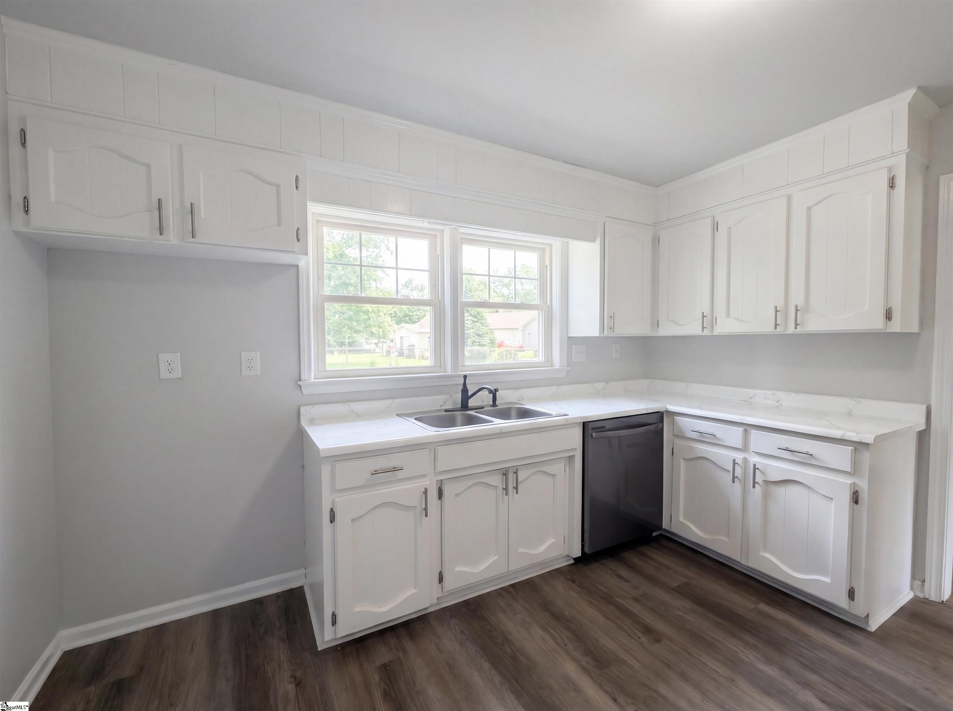 4 Willowood Drive Property Photo 9