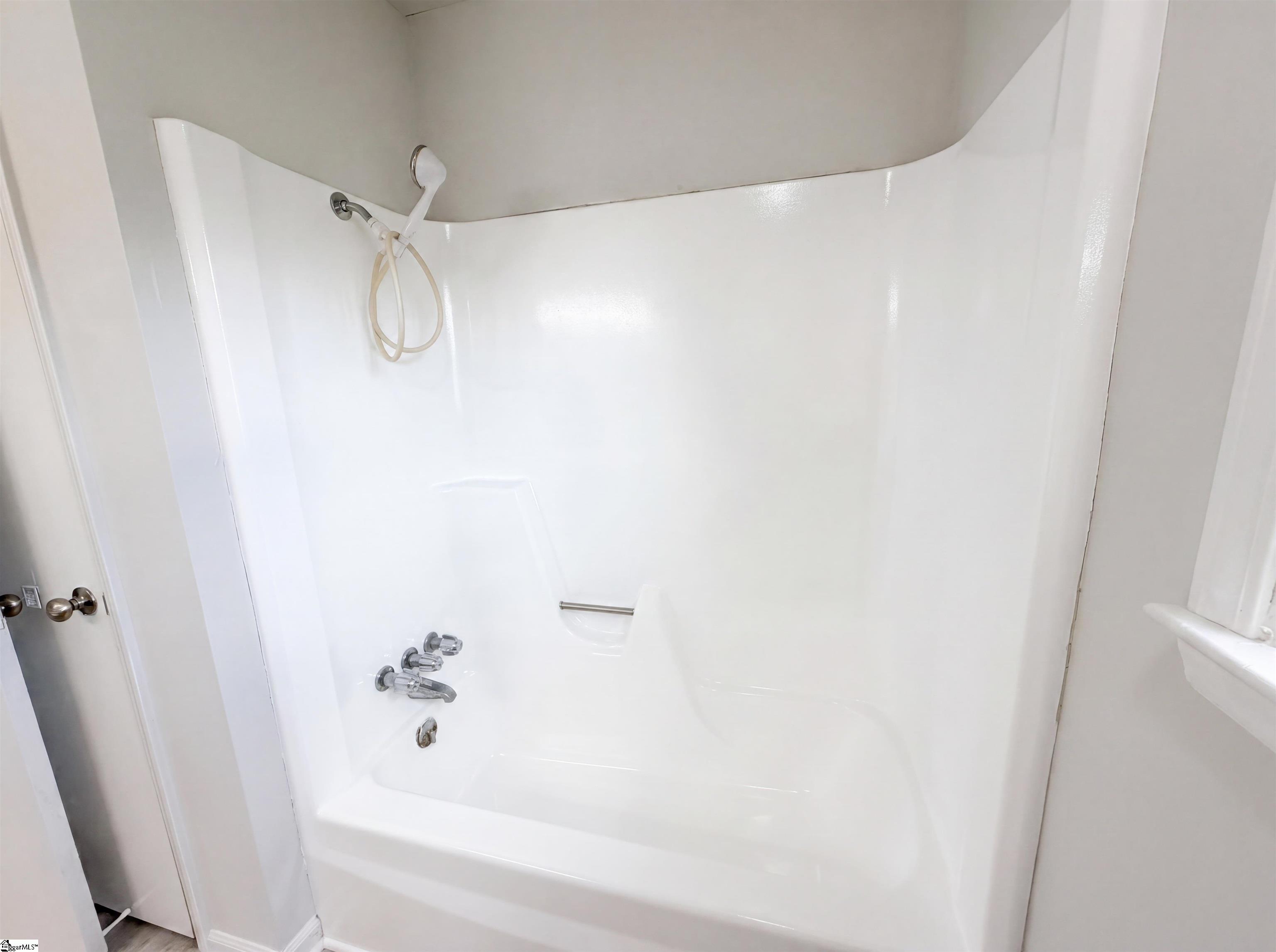 4 Willowood Drive Property Photo 15