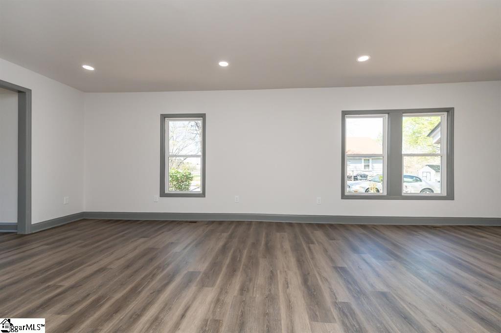 1208 W Main Street Property Photo 6