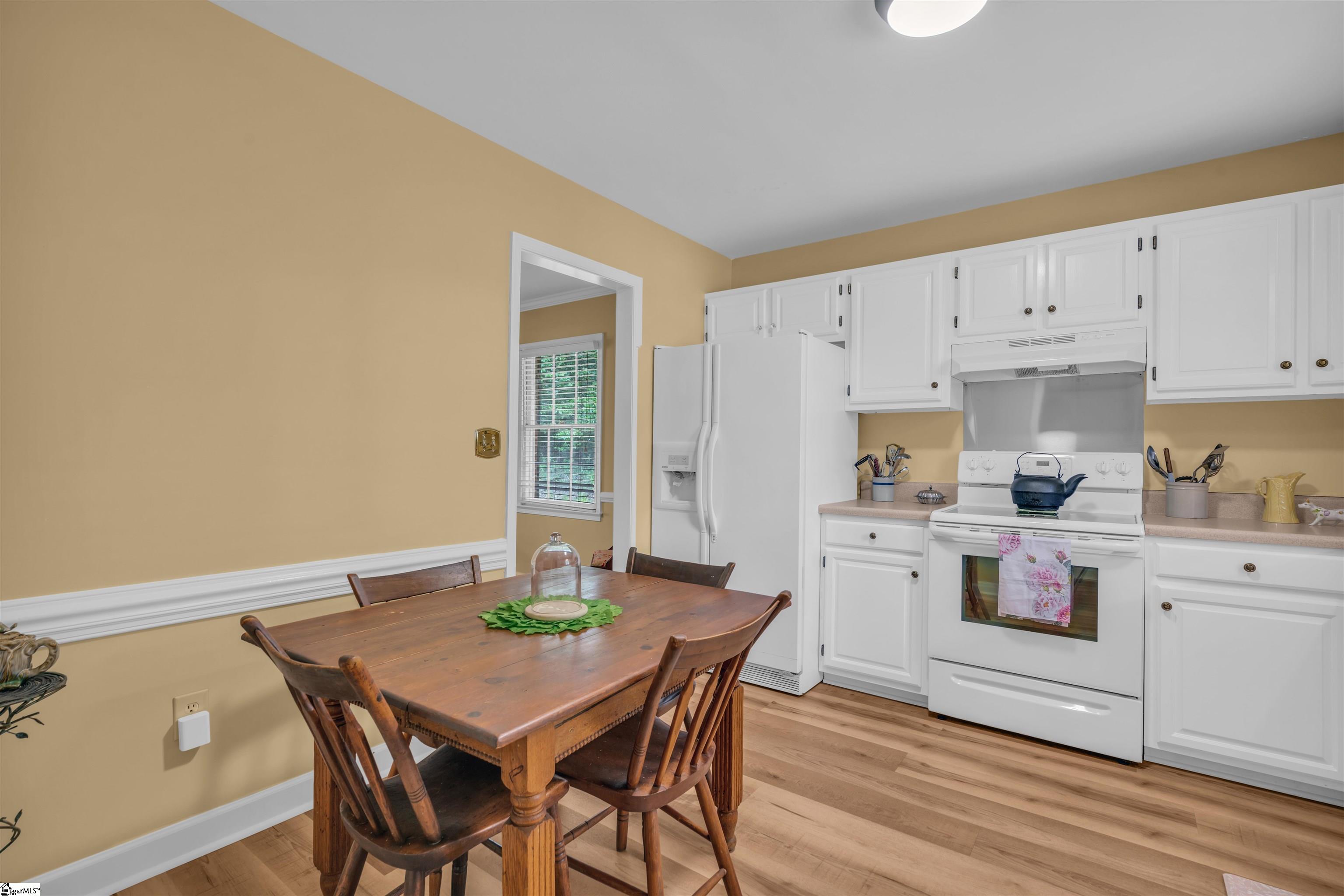184 Buckstone Lane Property Photo 4