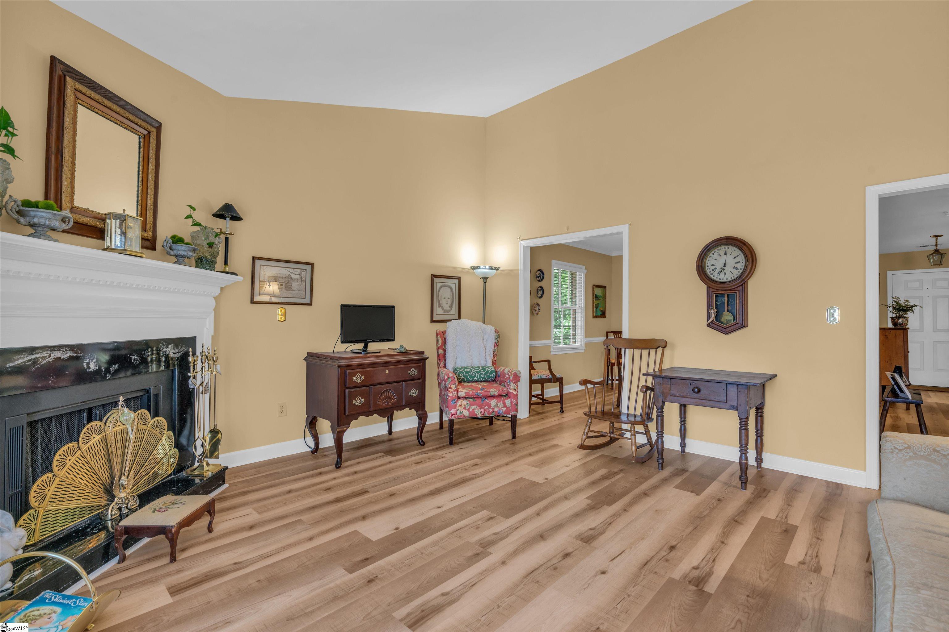 184 Buckstone Lane Property Photo 11