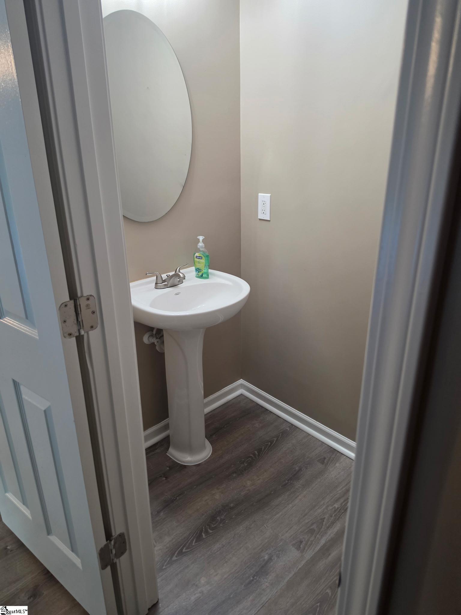 124 Midwood Road Property Photo 10
