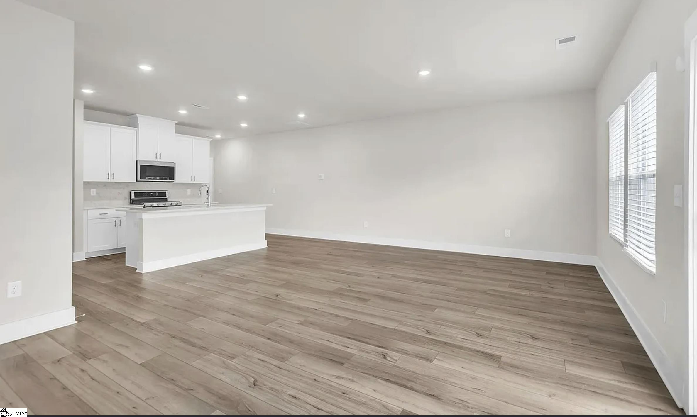 109 Ted Drive Property Photo 4