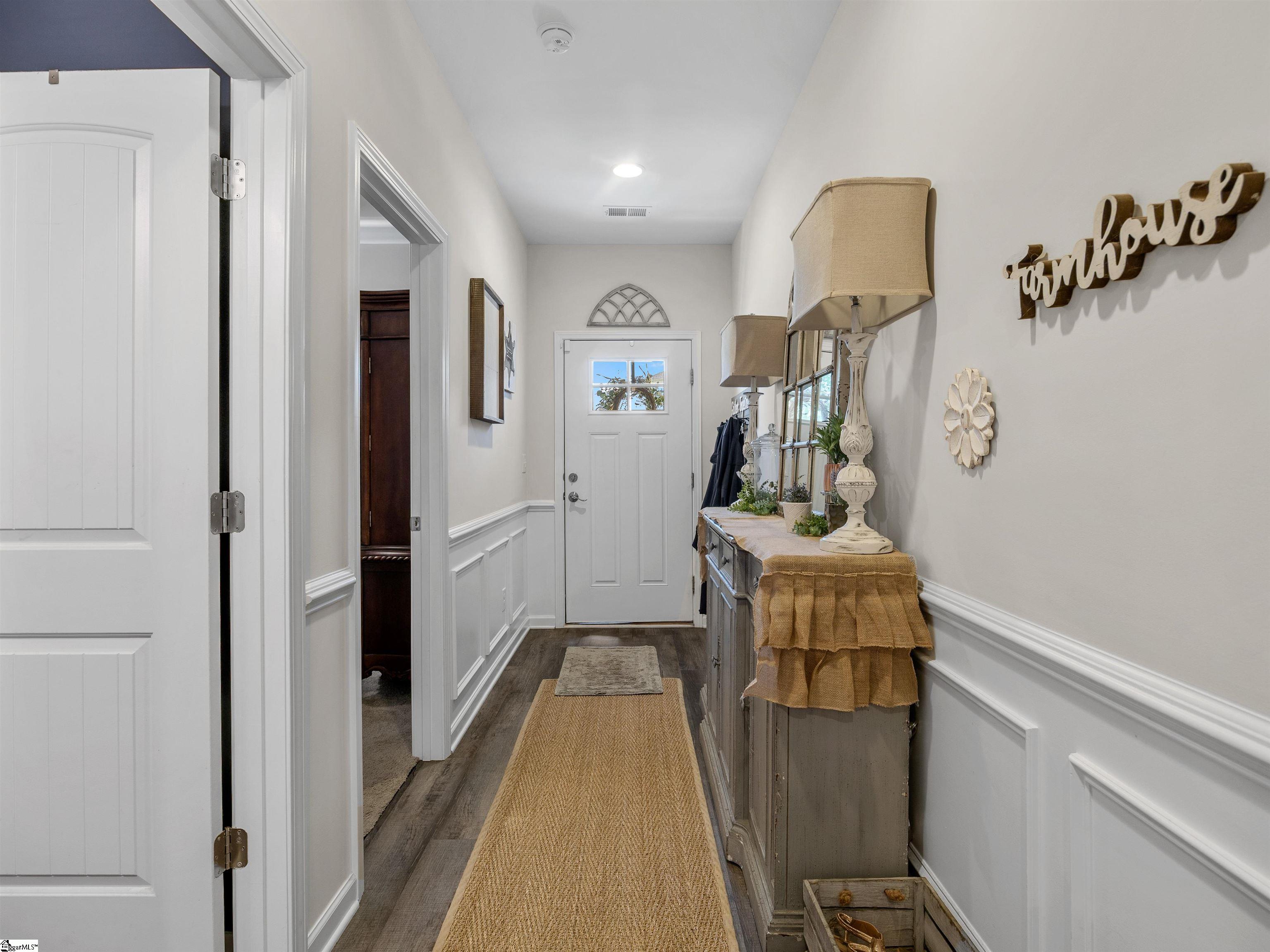 463 Torrington Drive Property Photo 4