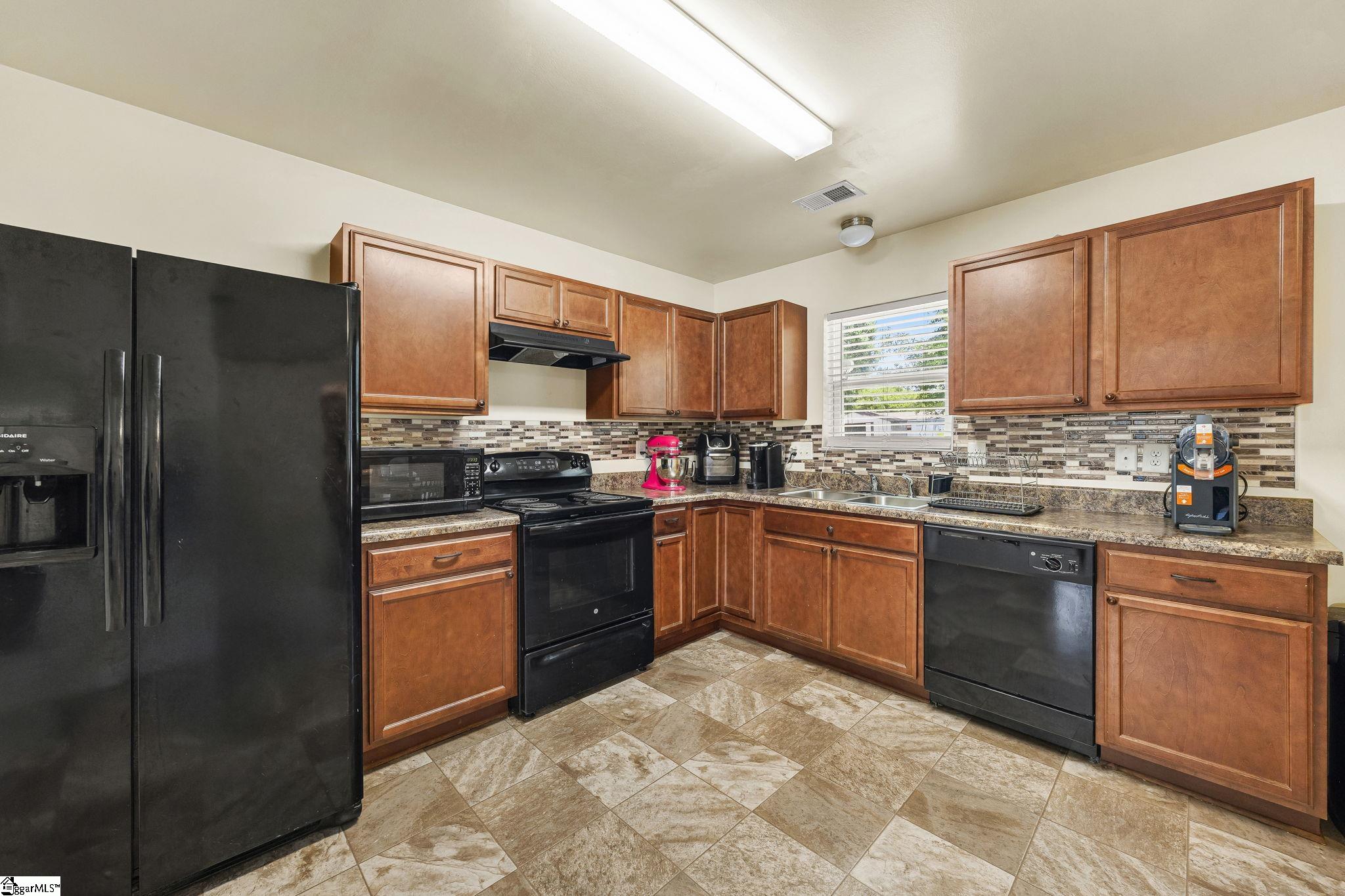 337 Cedar Ridge Property Photo 6