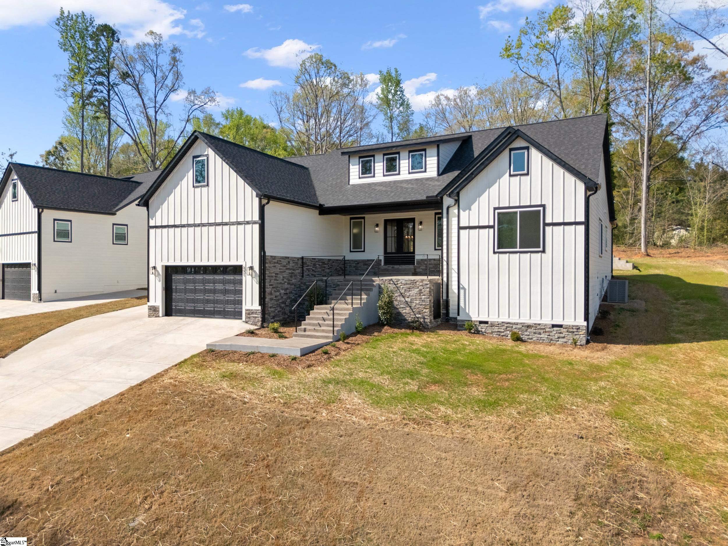 651 Narrow Circle Property Photo 4