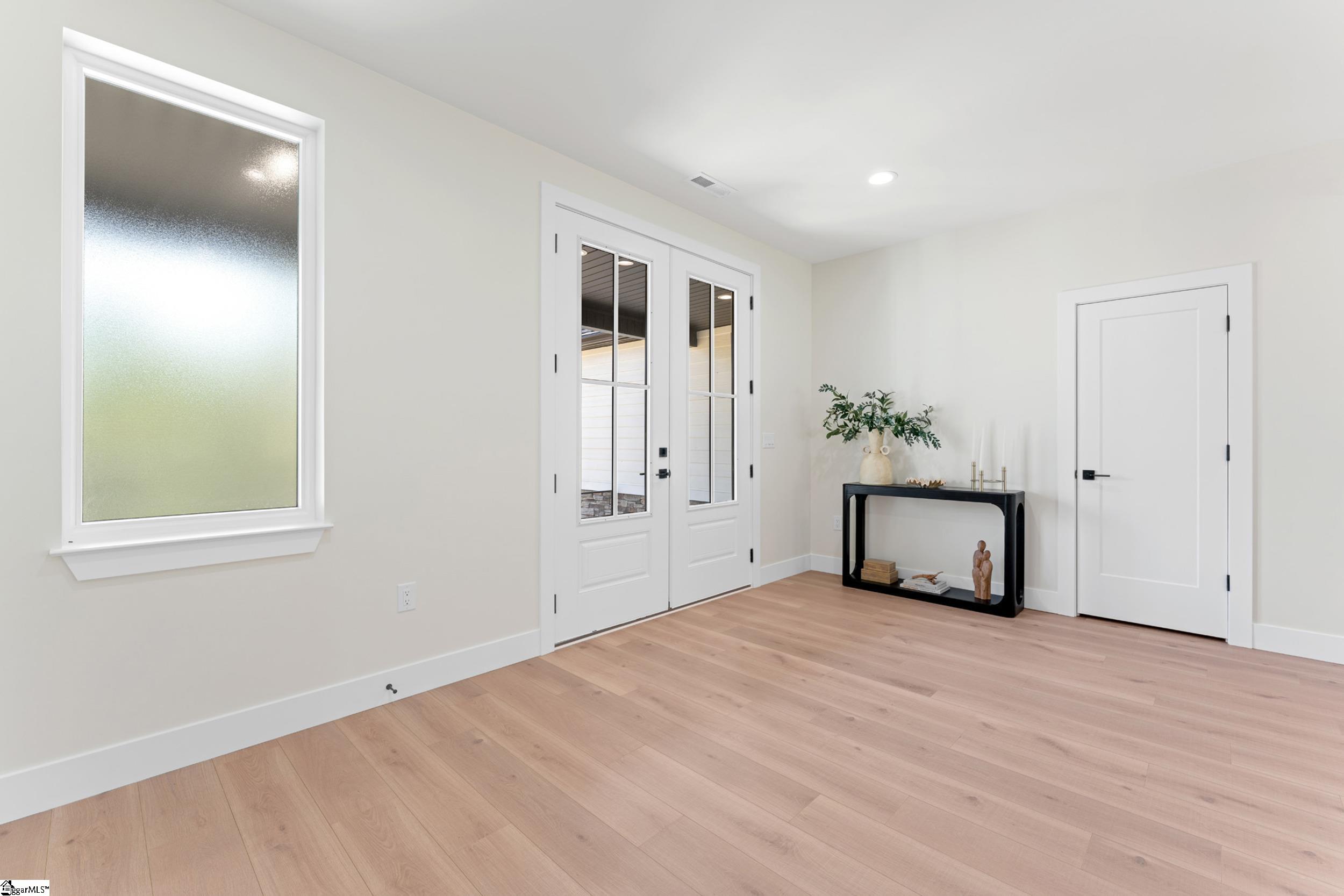 651 Narrow Circle Property Photo 6