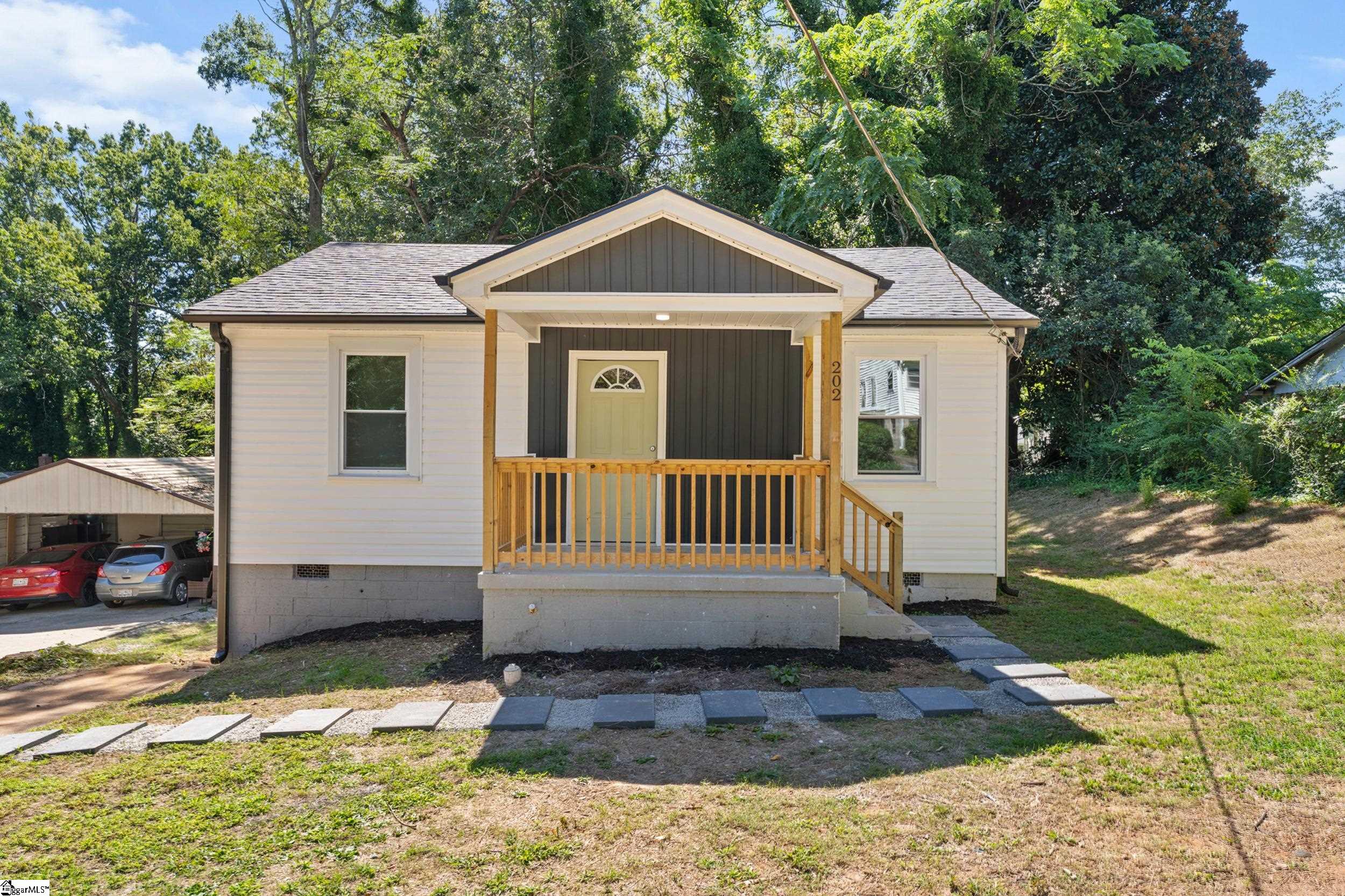 202 Loop Street Property Photo 1