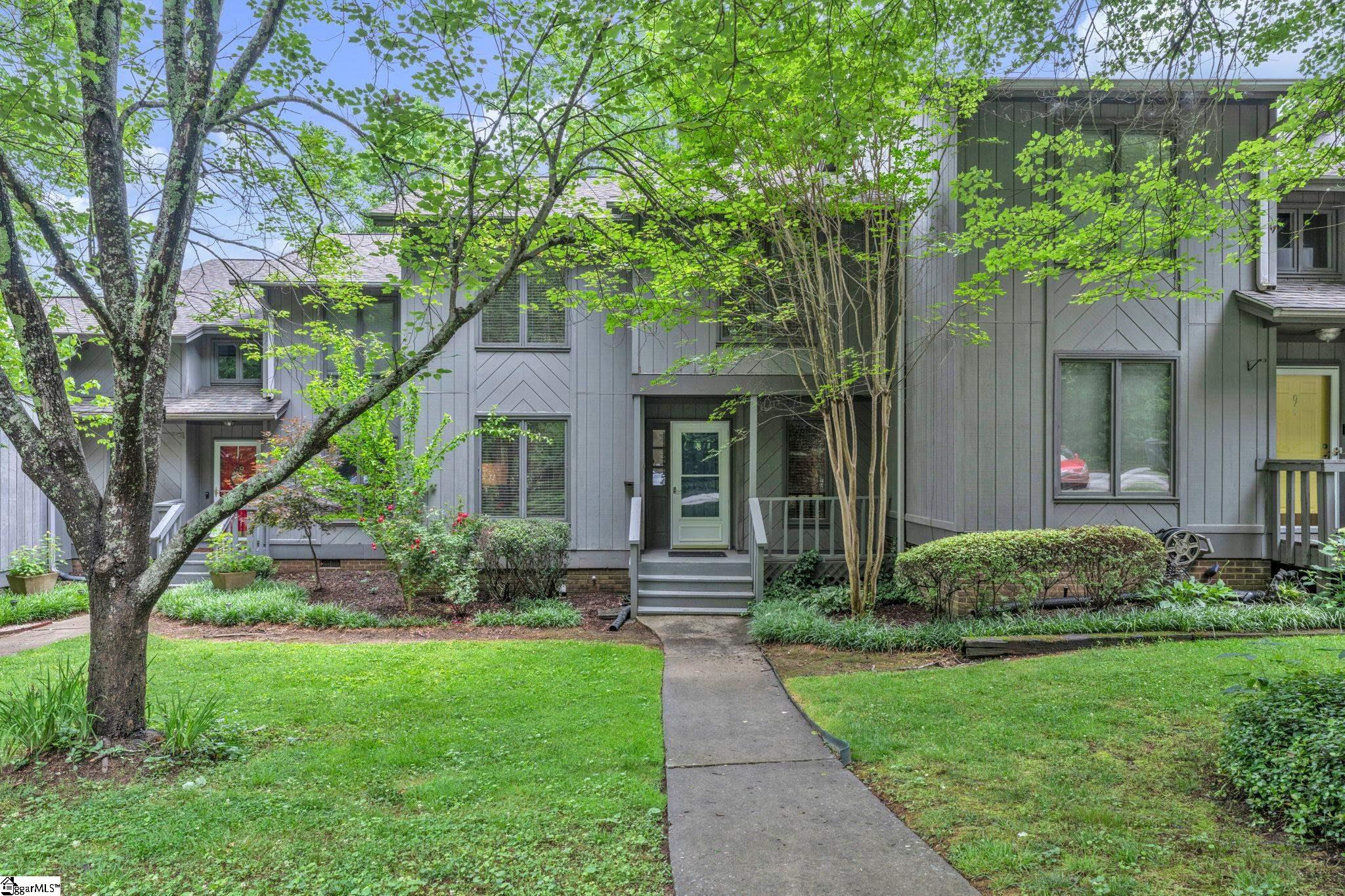 8 Graystone Way Property Photo 1