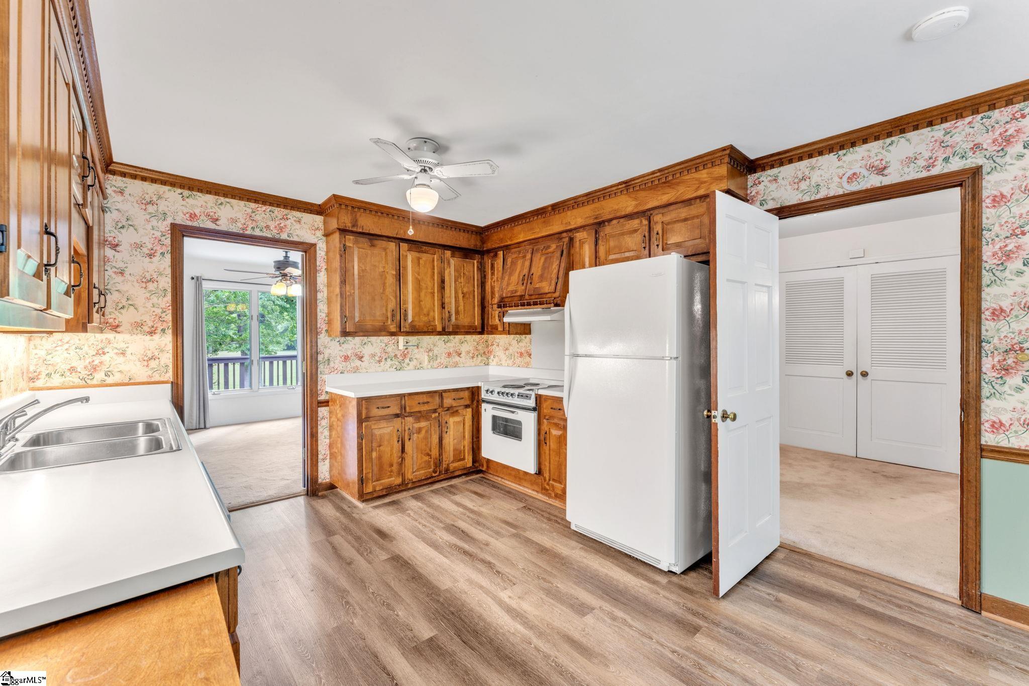 8 Graystone Way Property Photo 11
