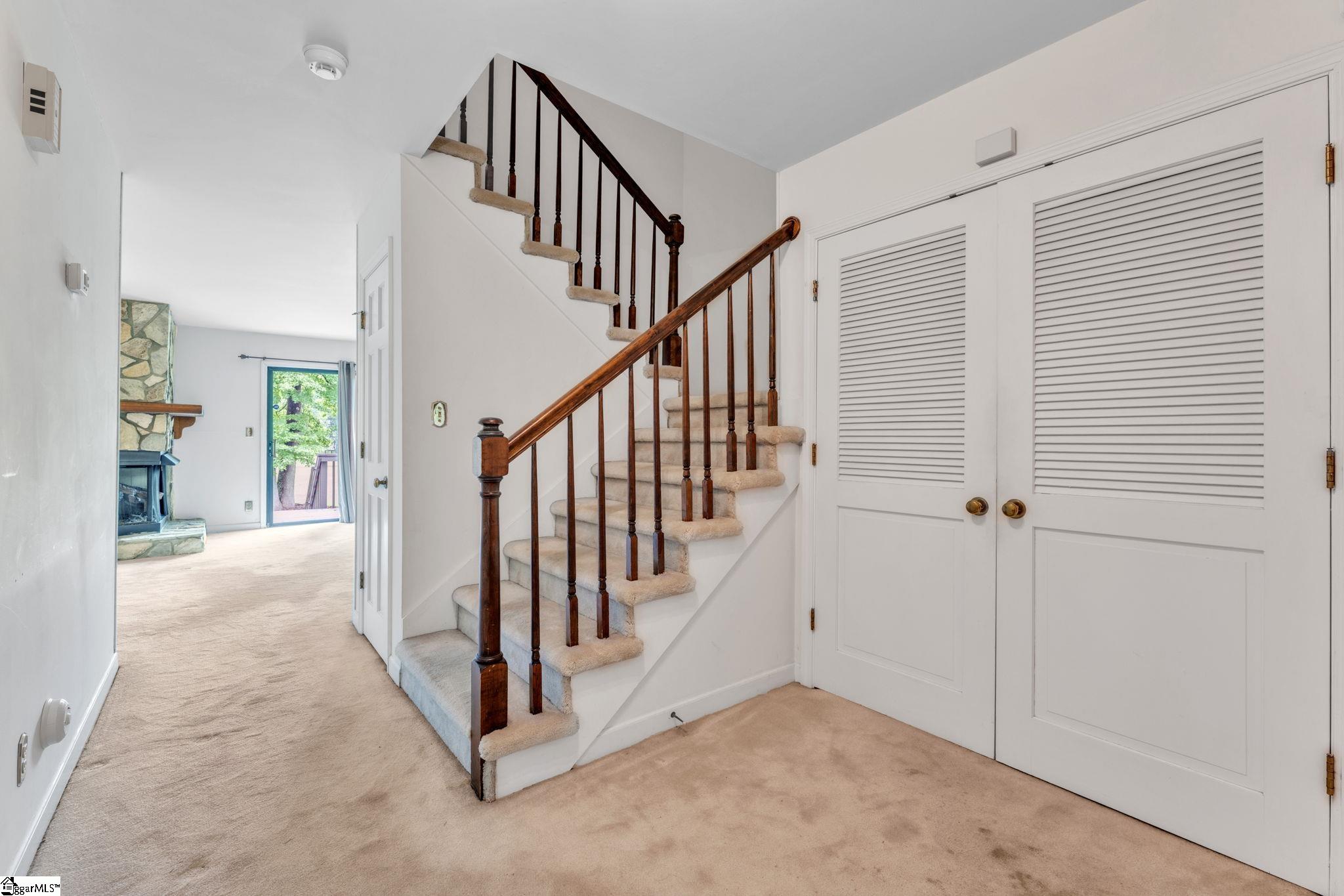 8 Graystone Way Property Photo 13