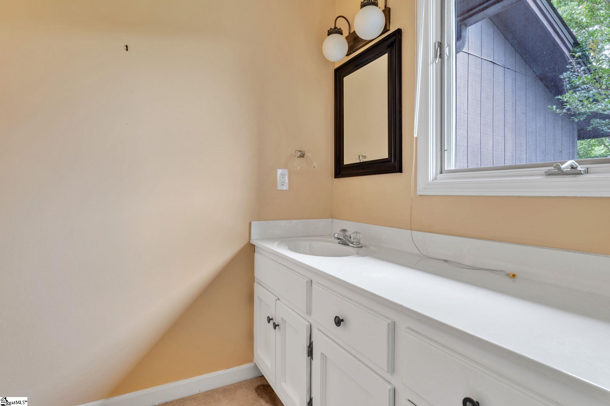 8 Graystone Way Property Photo 23