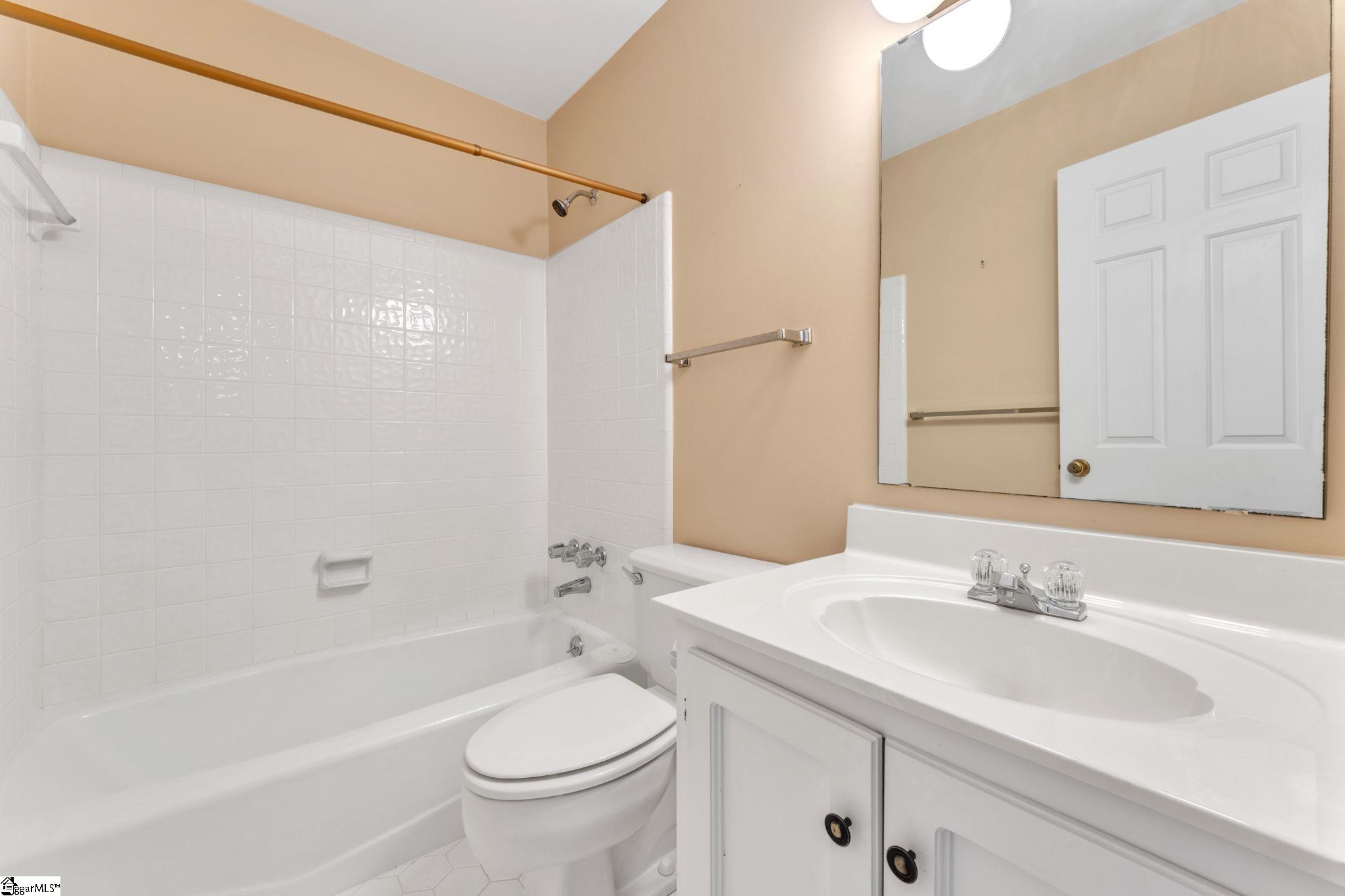 8 Graystone Way Property Photo 26