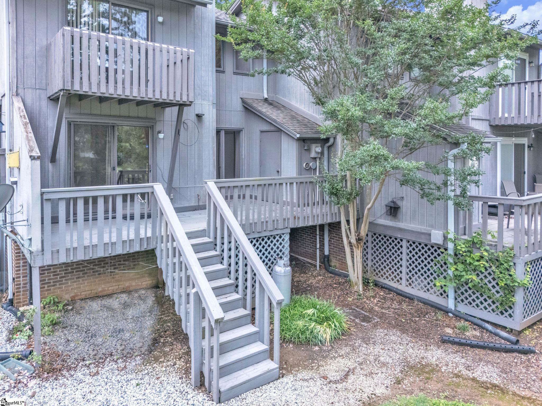 8 Graystone Way Property Photo 28