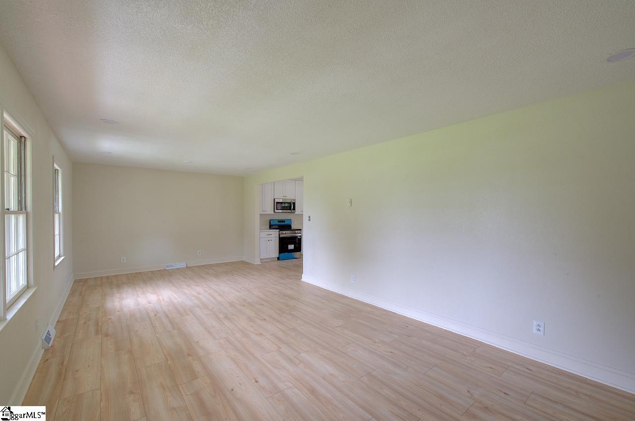 1195 Holly Springs Road Property Photo 6