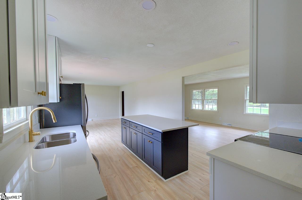 1195 Holly Springs Road Property Photo 10