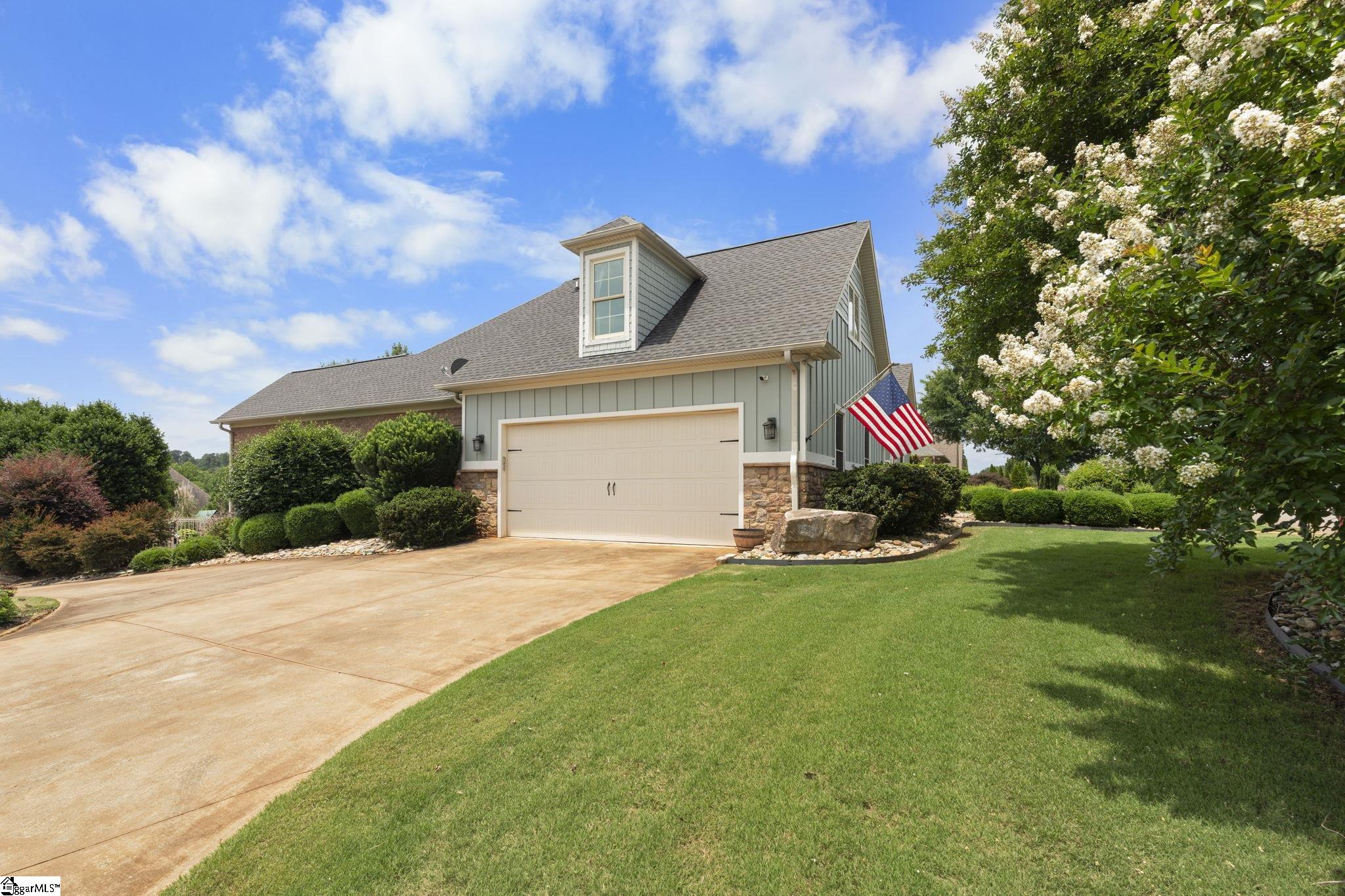 223 Tuscan Ridge Trail Property Photo 6