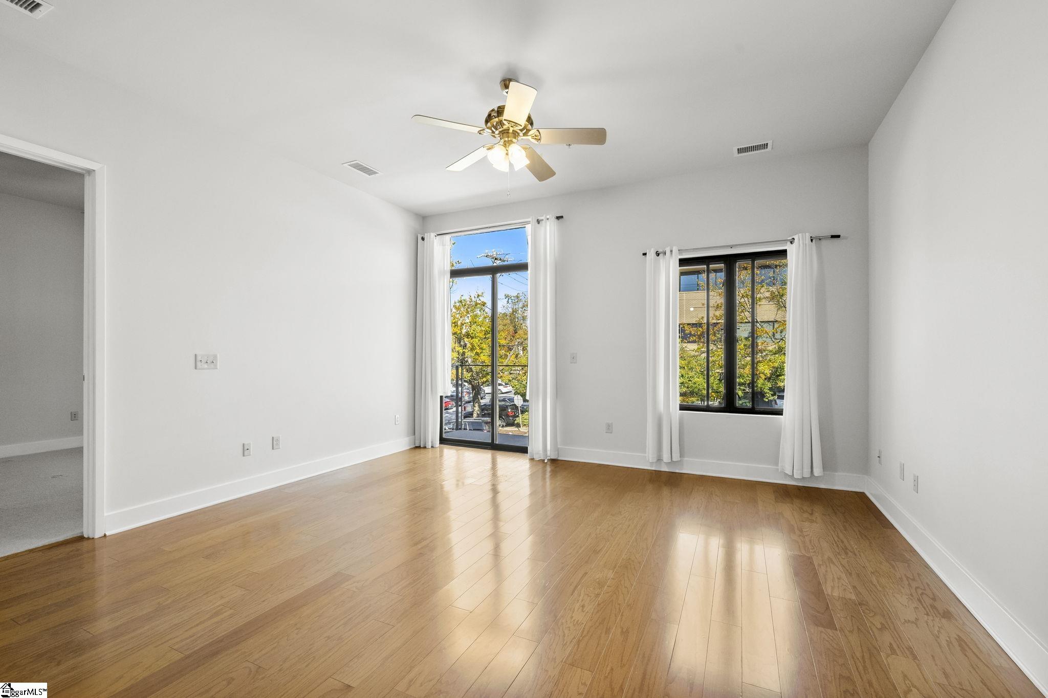 500 E Mcbee Avenue Property Photo 21
