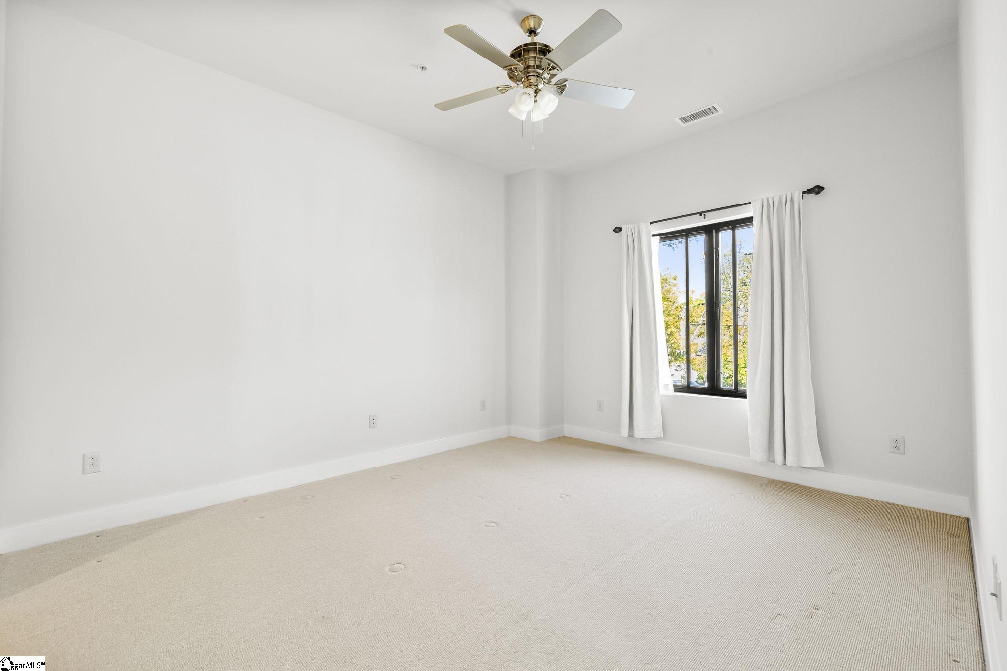 500 E Mcbee Avenue Property Photo 27