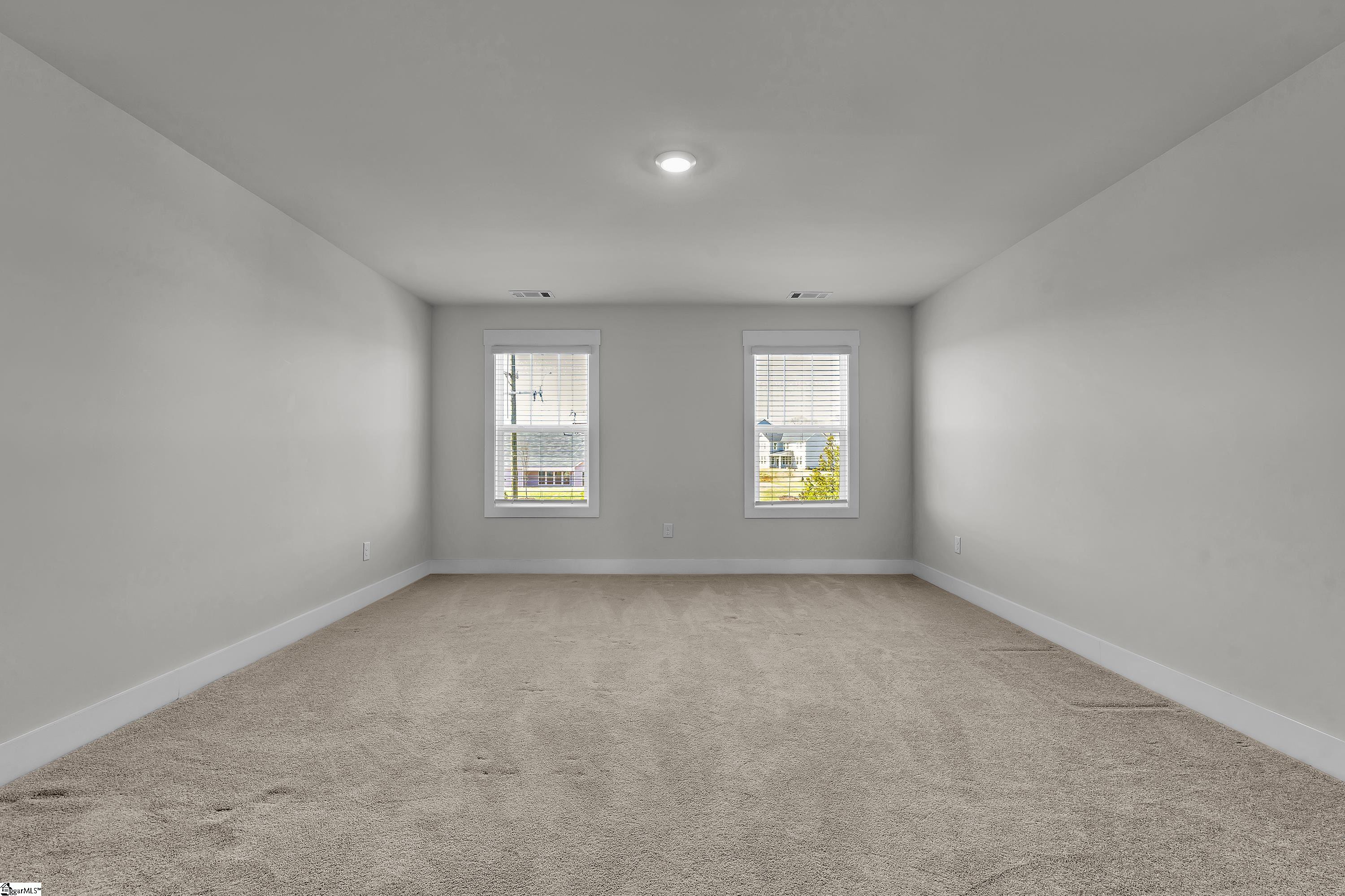 565 Fenwick Drive Property Photo 6