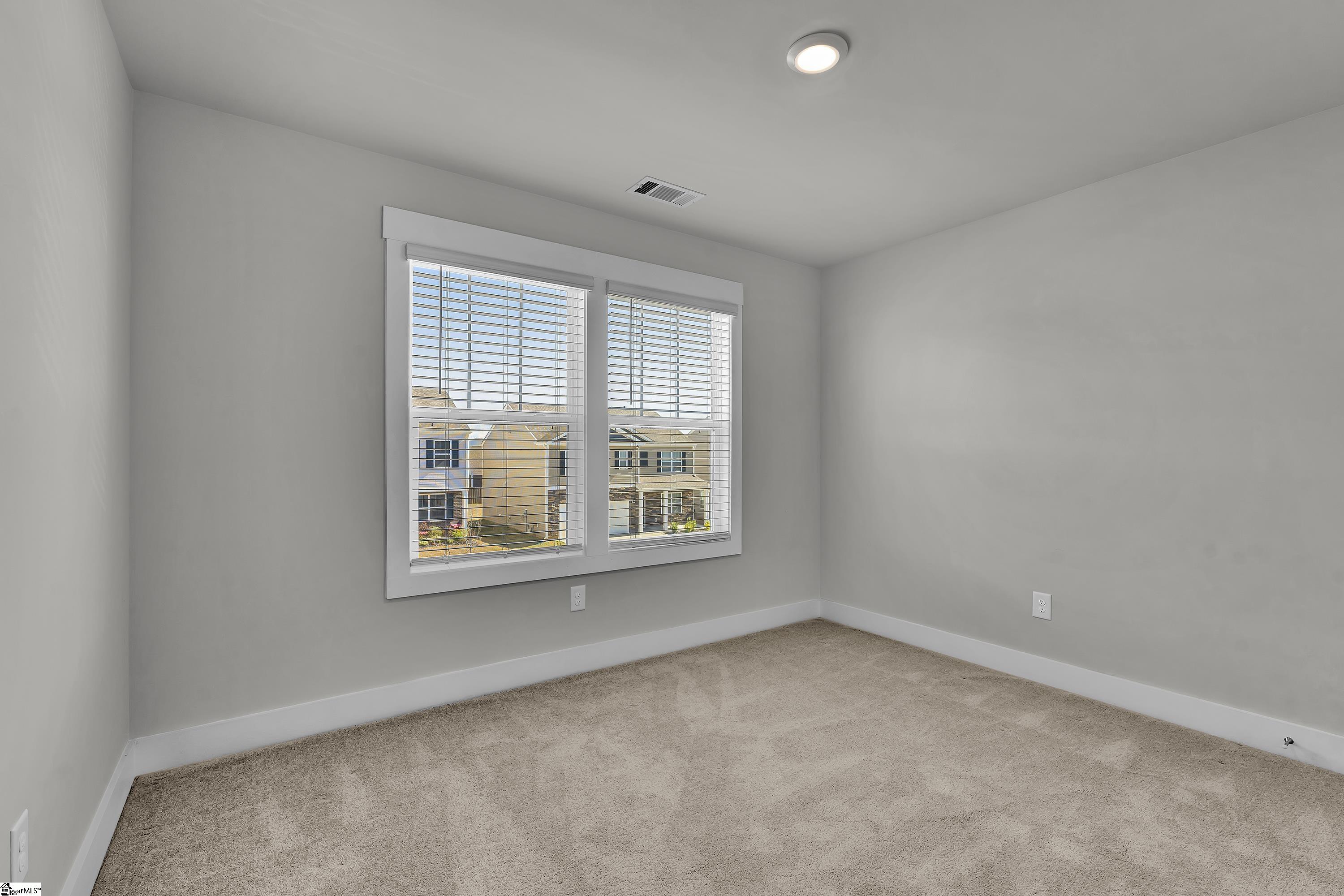 565 Fenwick Drive Property Photo 13