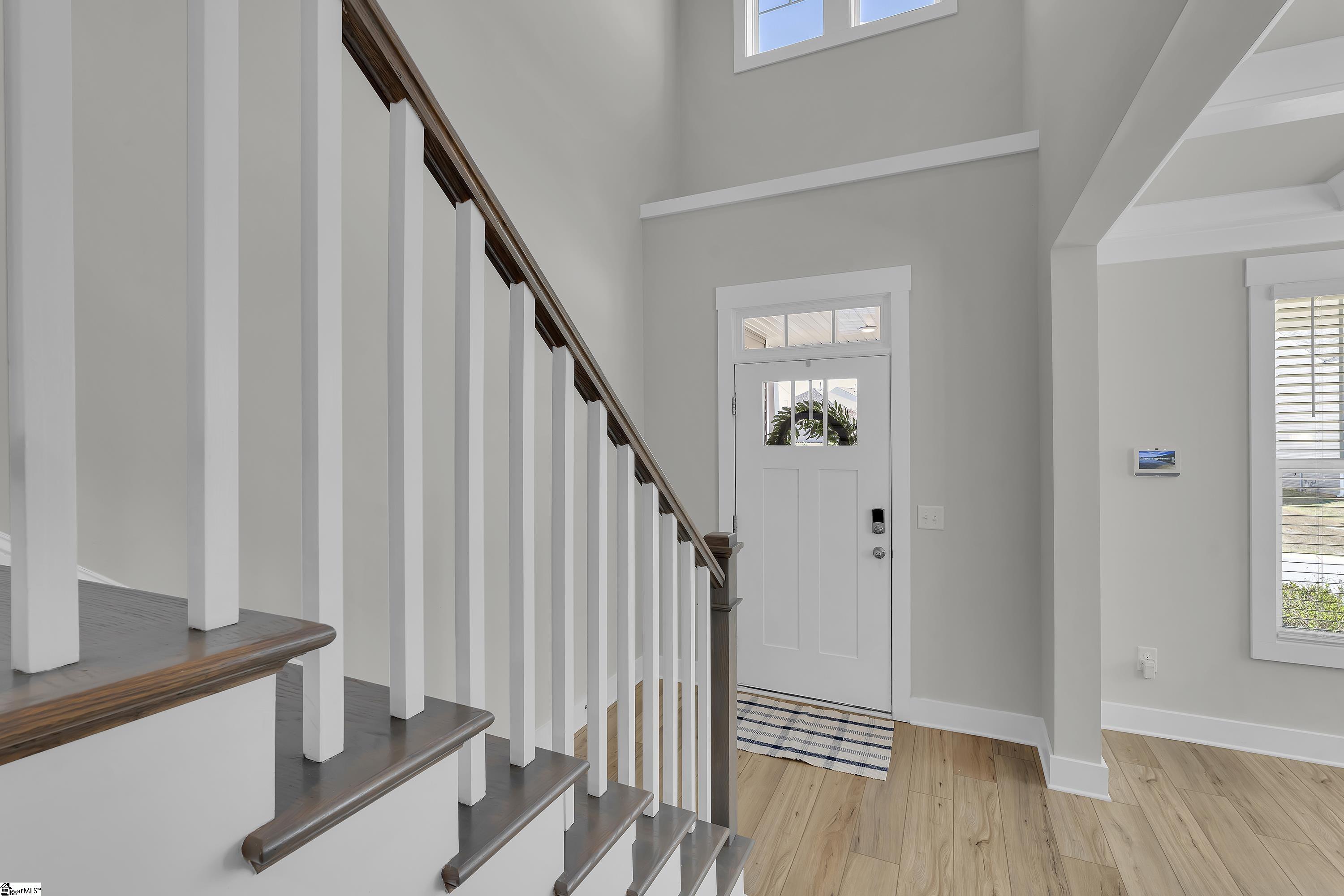 565 Fenwick Drive Property Photo 18