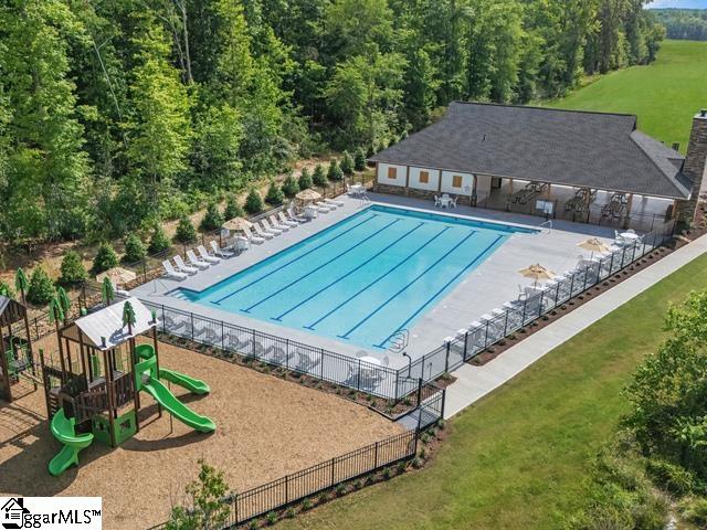 105 Vassar Way Property Photo 6