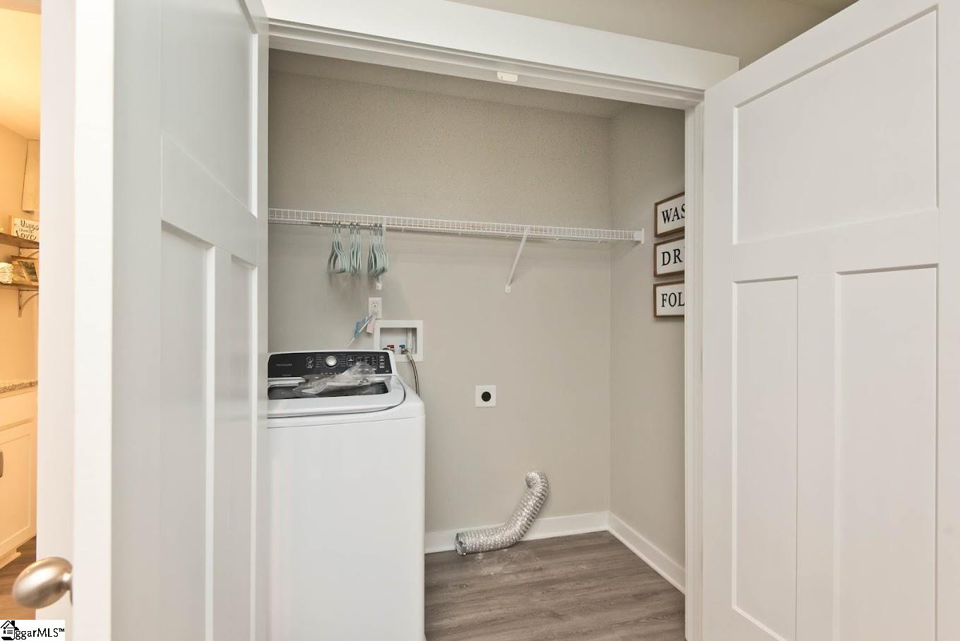 100 Evergrace Way Property Photo 5