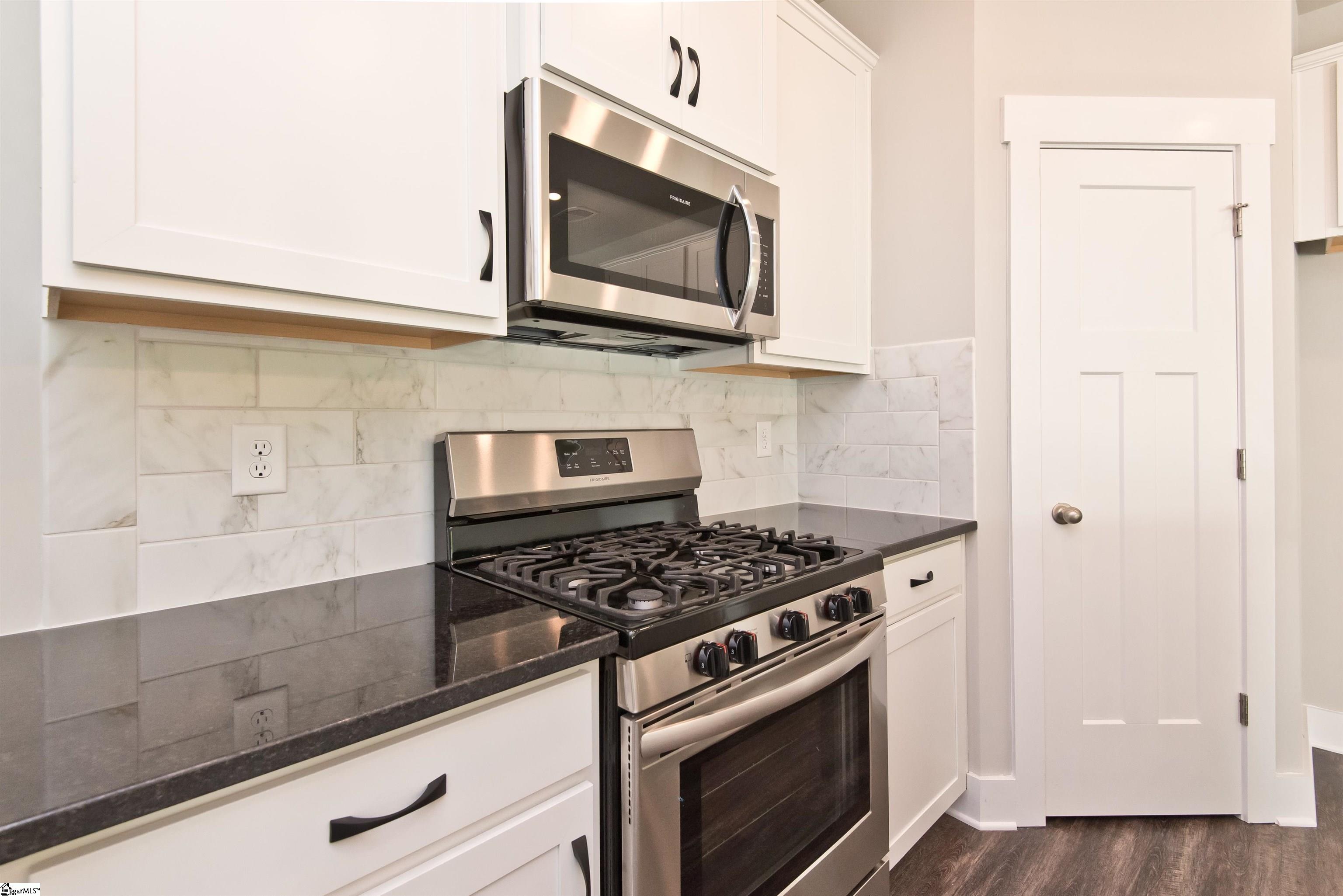 100 Evergrace Way Property Photo 7