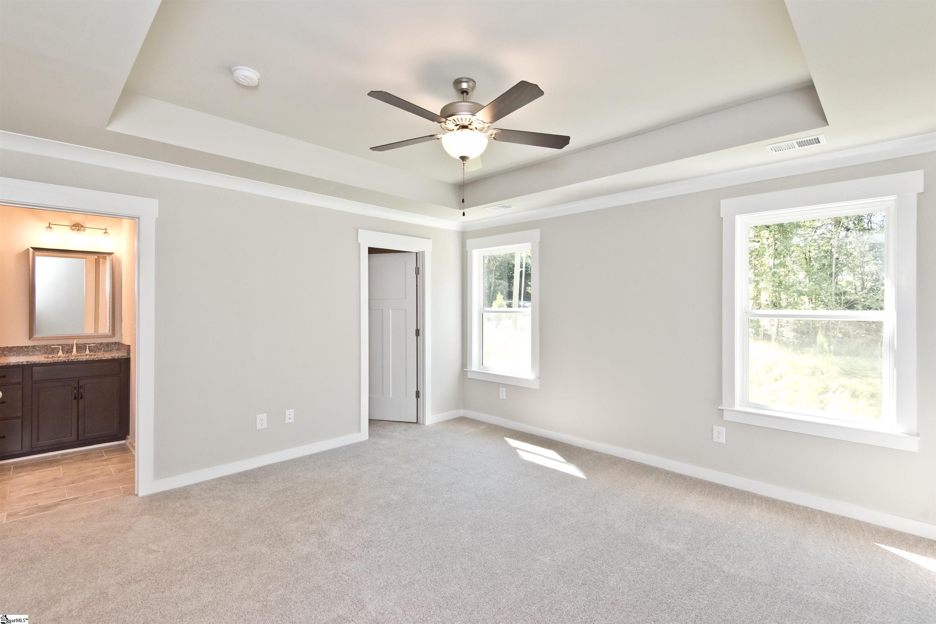 100 Evergrace Way Property Photo 10