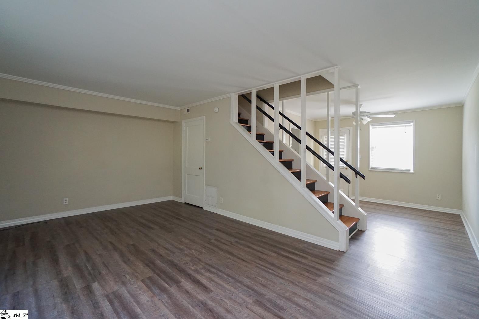 1593459 Property Photo 4