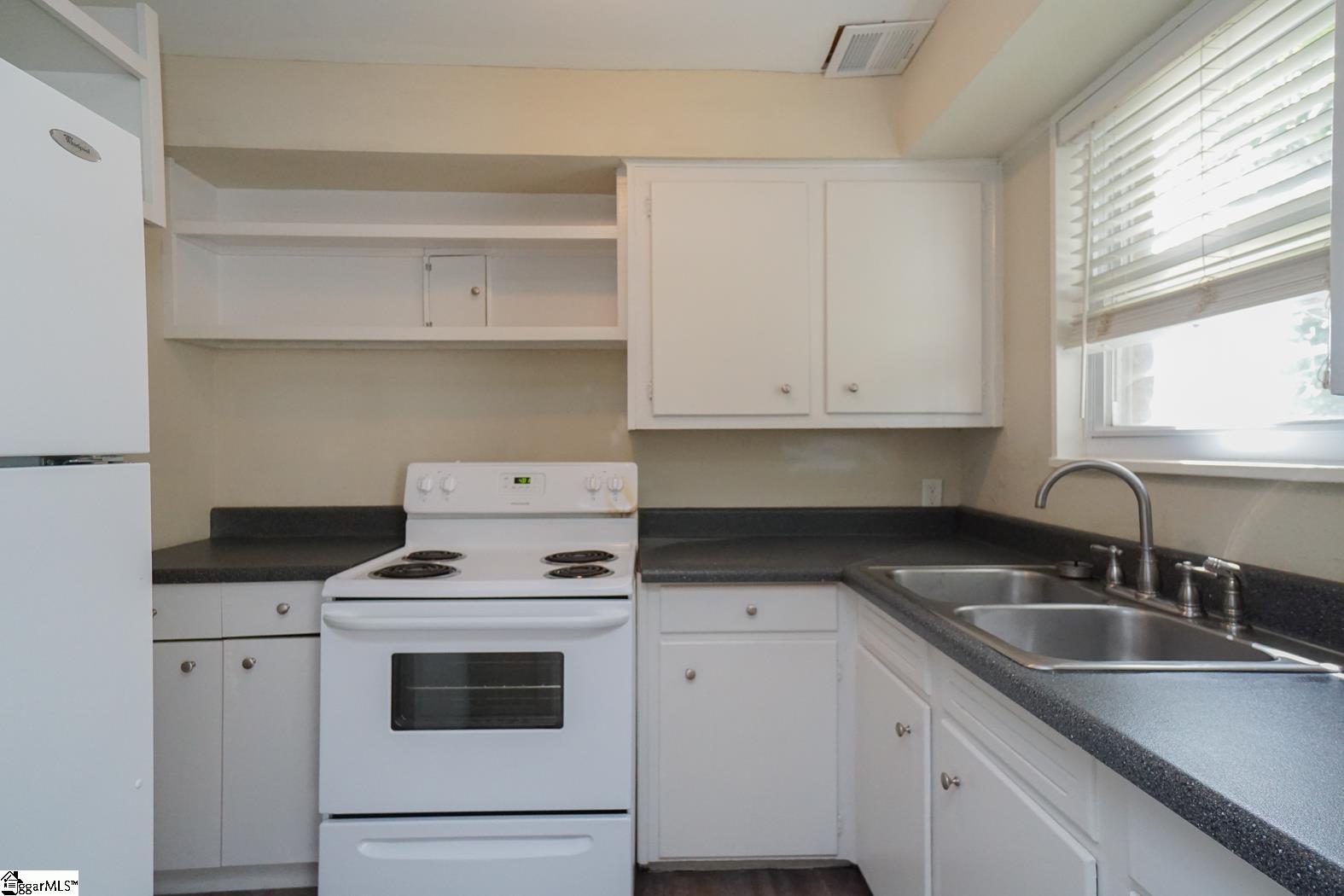 1593459 Property Photo 8