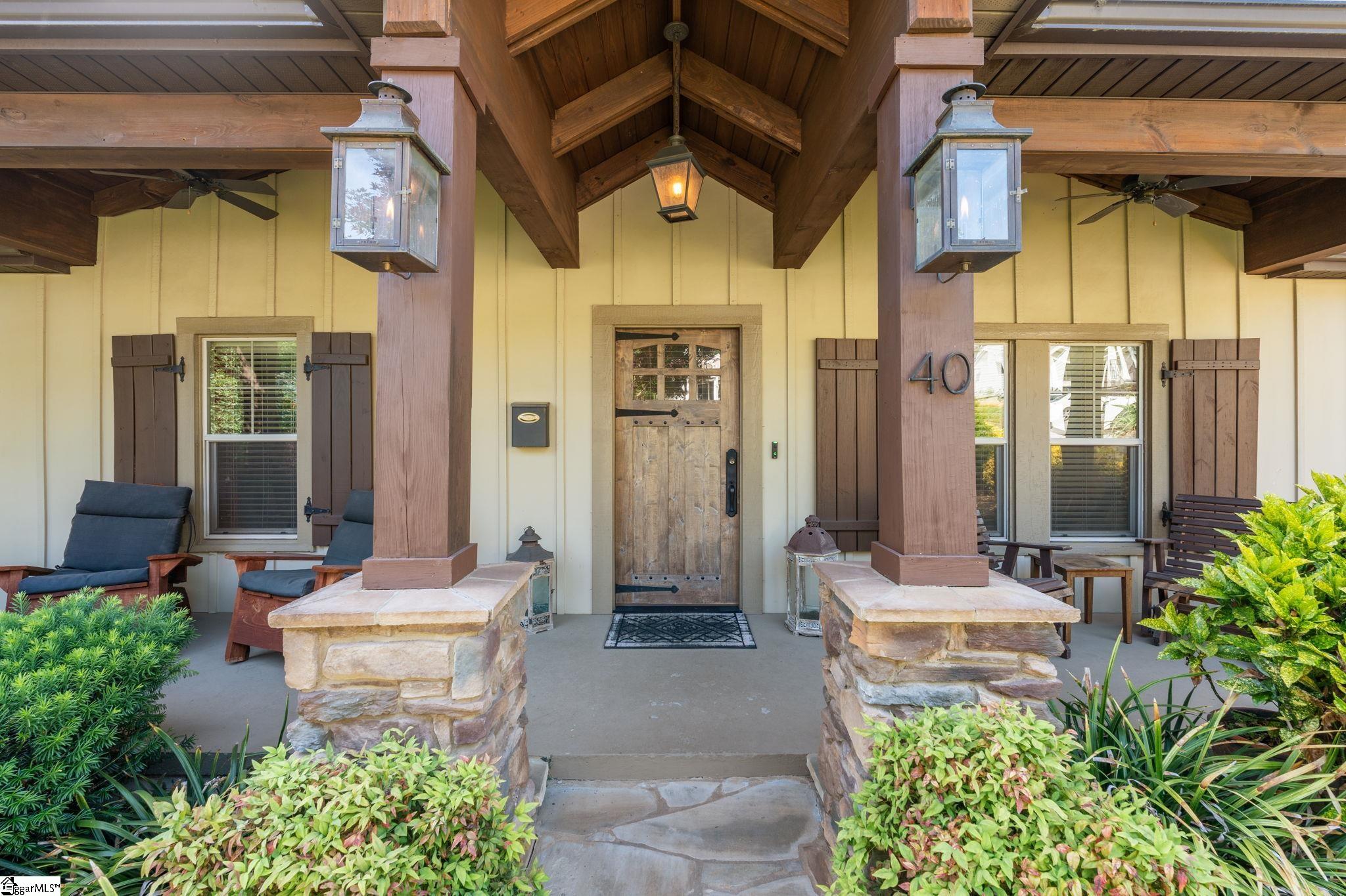 40 Keowee Avenue Property Photo 3