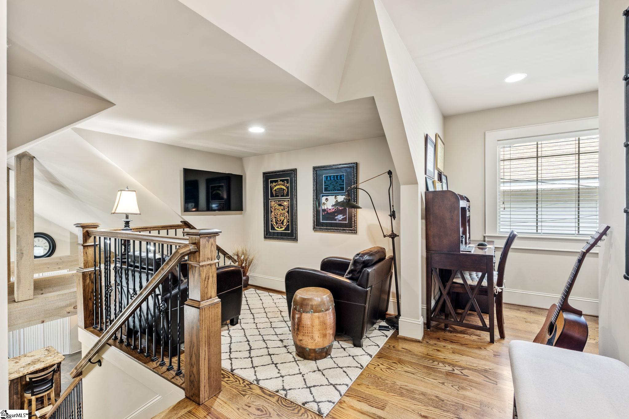 40 Keowee Avenue Property Photo 28