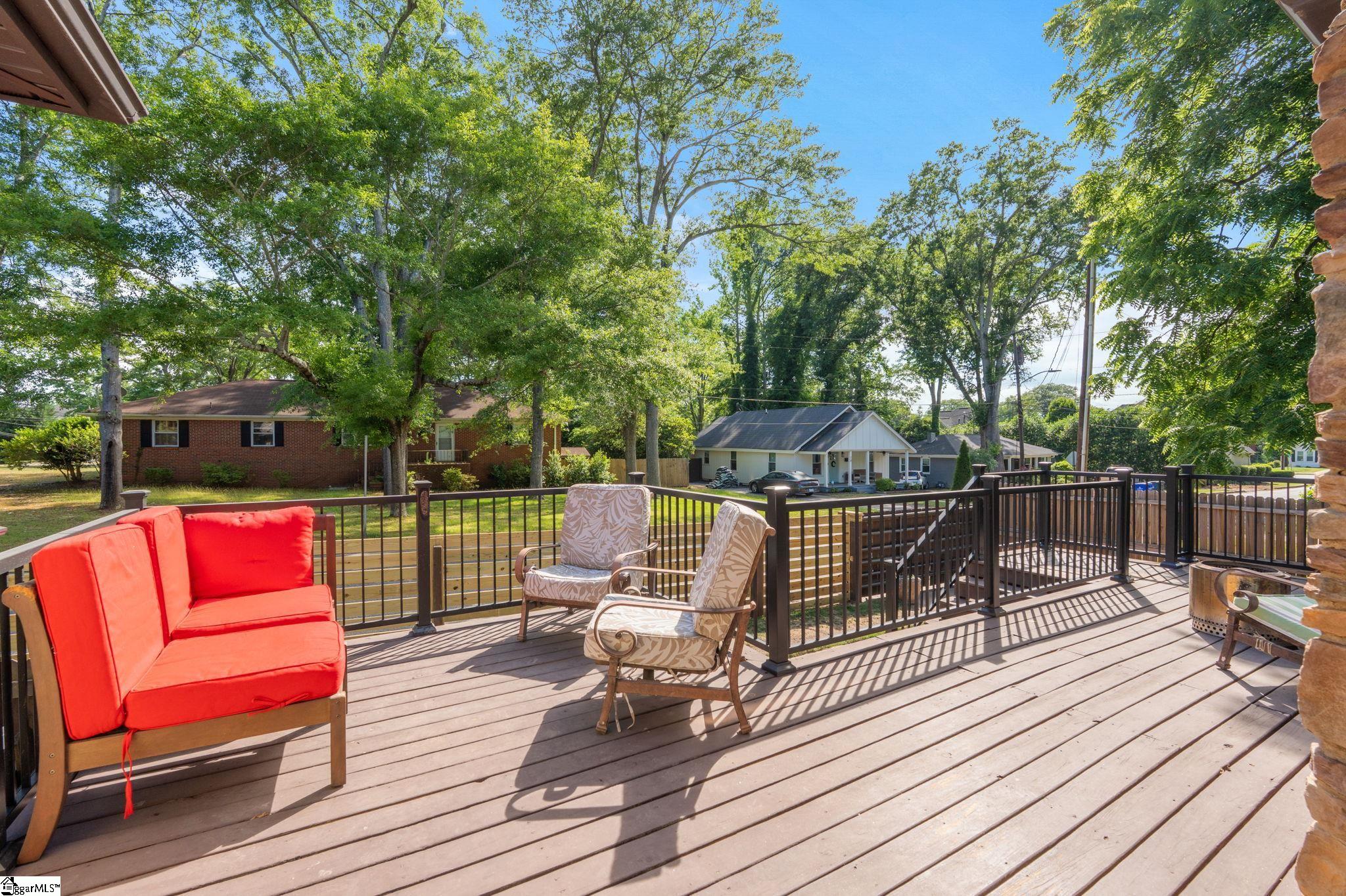 40 Keowee Avenue Property Photo 32