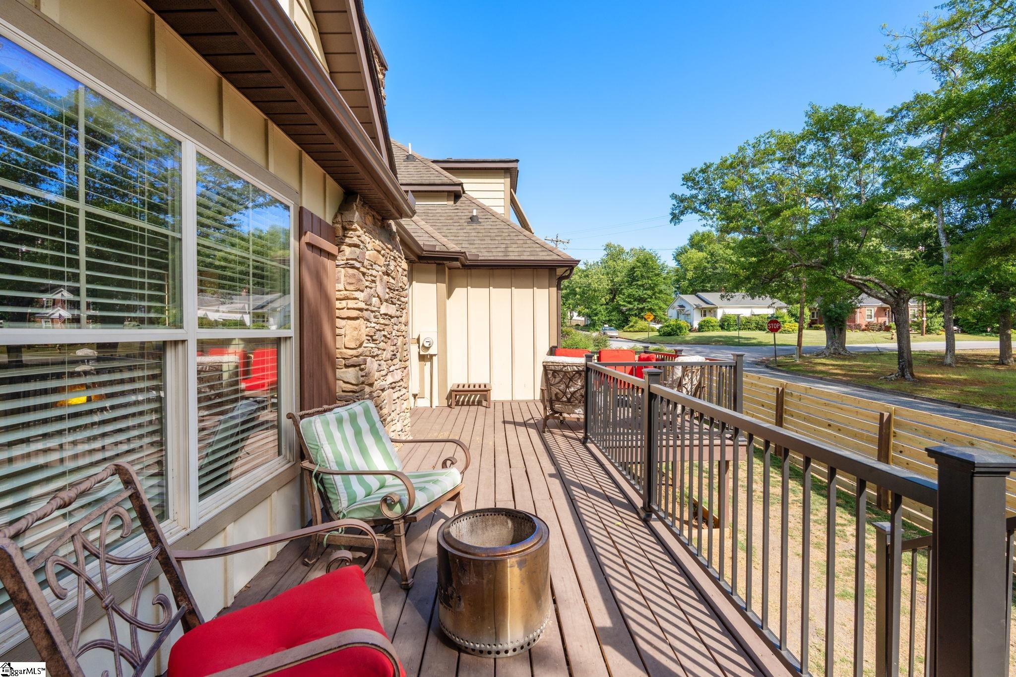 40 Keowee Avenue Property Photo 33