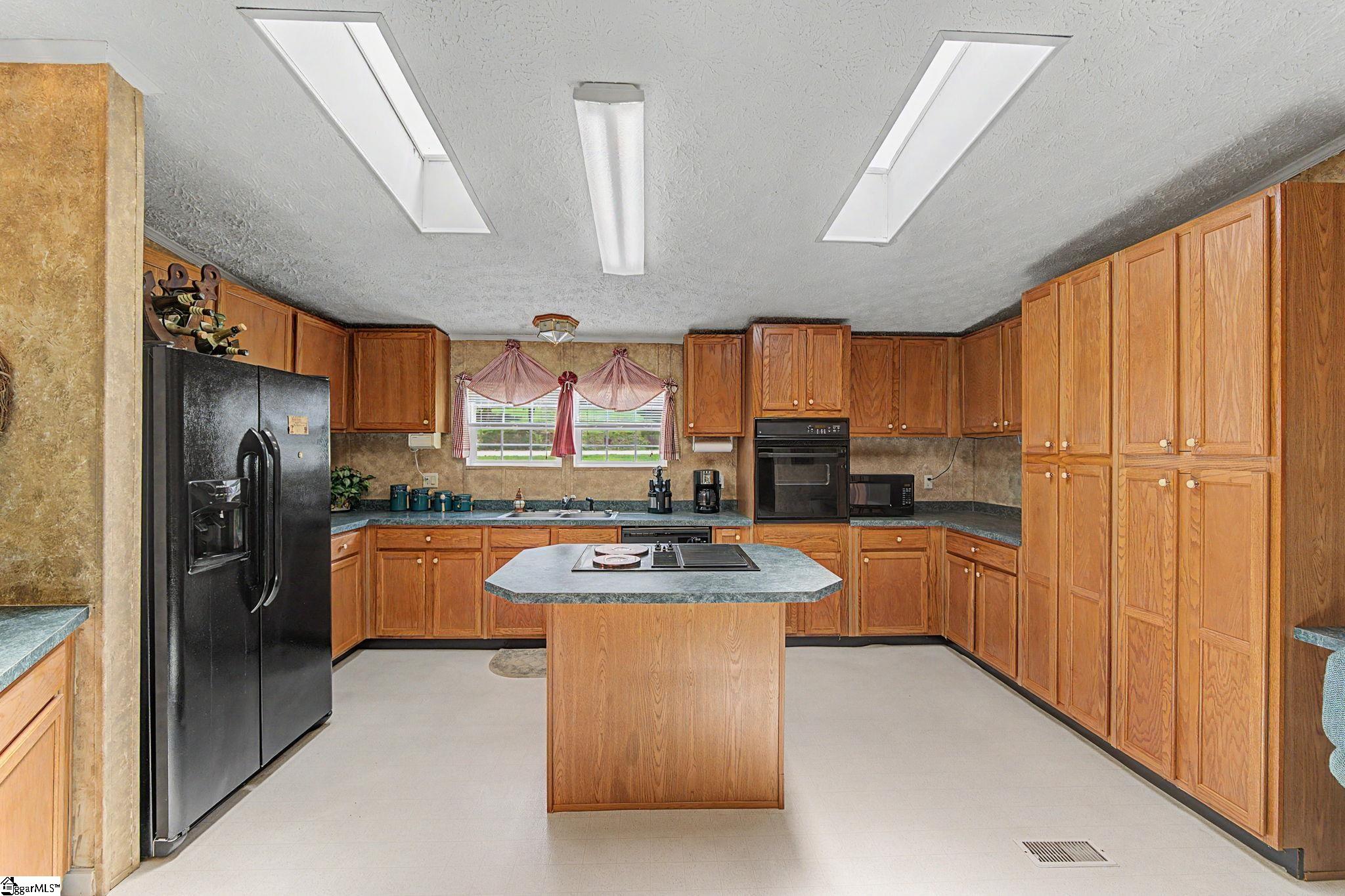 1754 Memorial Drive Extension Property Photo 18