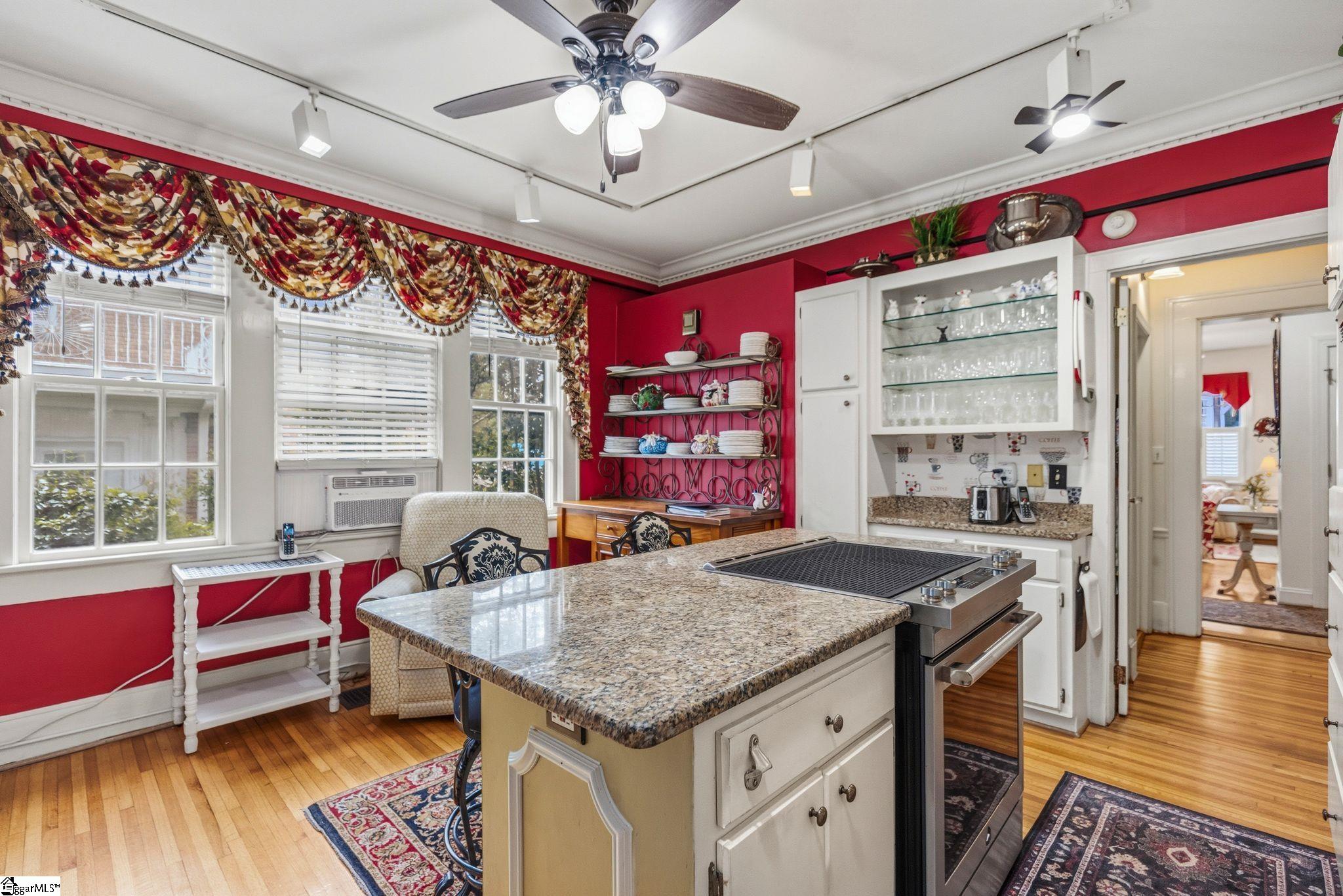 1593528 Property Photo 9