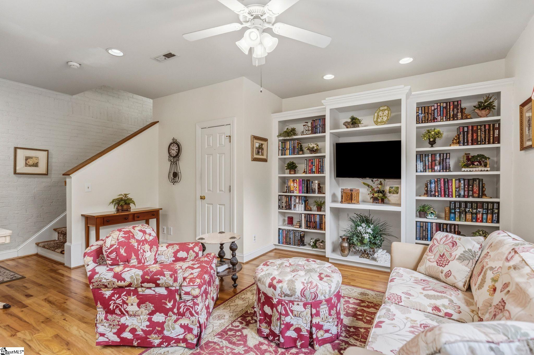 1593528 Property Photo 14