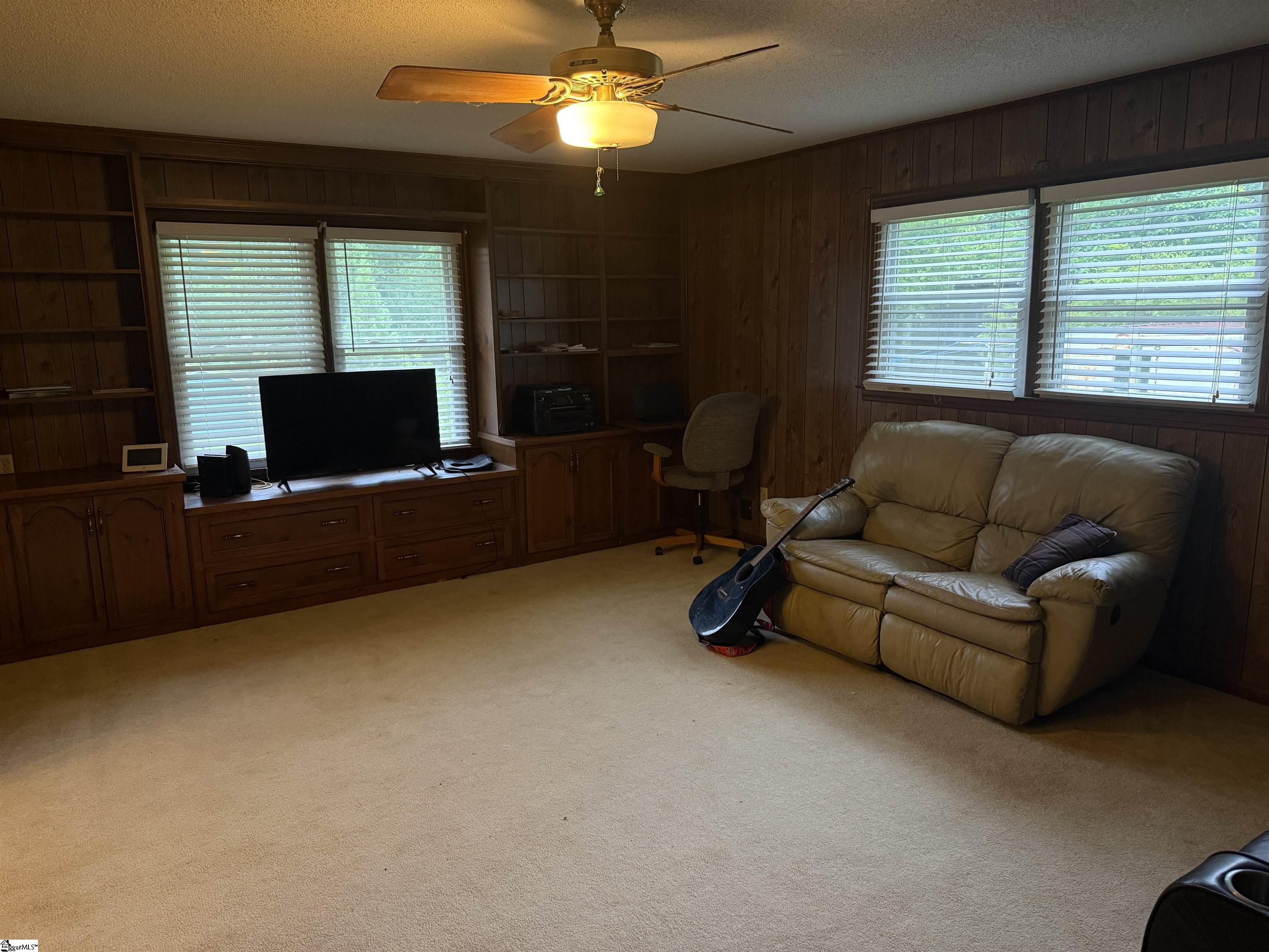 3855 Maid Marion Lane Property Photo 10