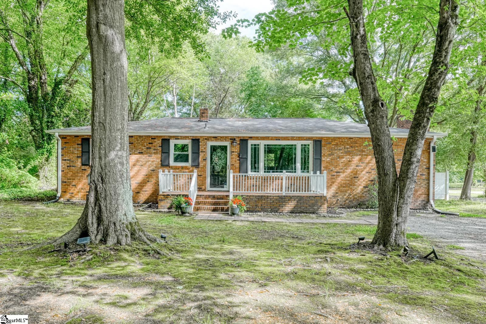 110 Chapman Circle Property Photo 1